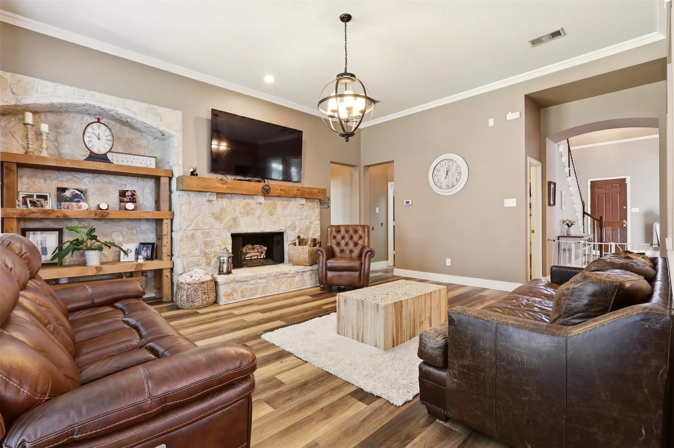 Single Family Residence For Sale in Denton County , 4508 Cassandra Drive, Flower Mound, Texas 75022, 5 Bedroom, 4 Bathroom, 2 Garage spaces, 3,281 Sqft, built in 2003, mls#21373151, Real Estate Agent in Flower Mound, Homes For Sale in Denton county, Homes For Sale in Flower Mound, Realtor in Flower Mound Texas, Real Estate Brokerage Independent Realty Texas, Luminita Cordes Realtor