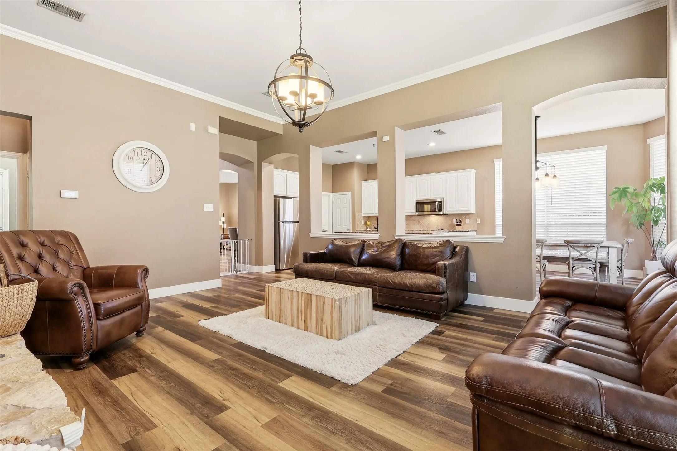 Single Family Residence For Sale in Denton County , 4508 Cassandra Drive, Flower Mound, Texas 75022, 5 Bedroom, 4 Bathroom, 2 Garage spaces, 3,281 Sqft, built in 2003, mls#21373151, Real Estate Agent in Flower Mound, Homes For Sale in Denton county, Homes For Sale in Flower Mound, Realtor in Flower Mound Texas, Real Estate Brokerage Independent Realty Texas, Luminita Cordes Realtor