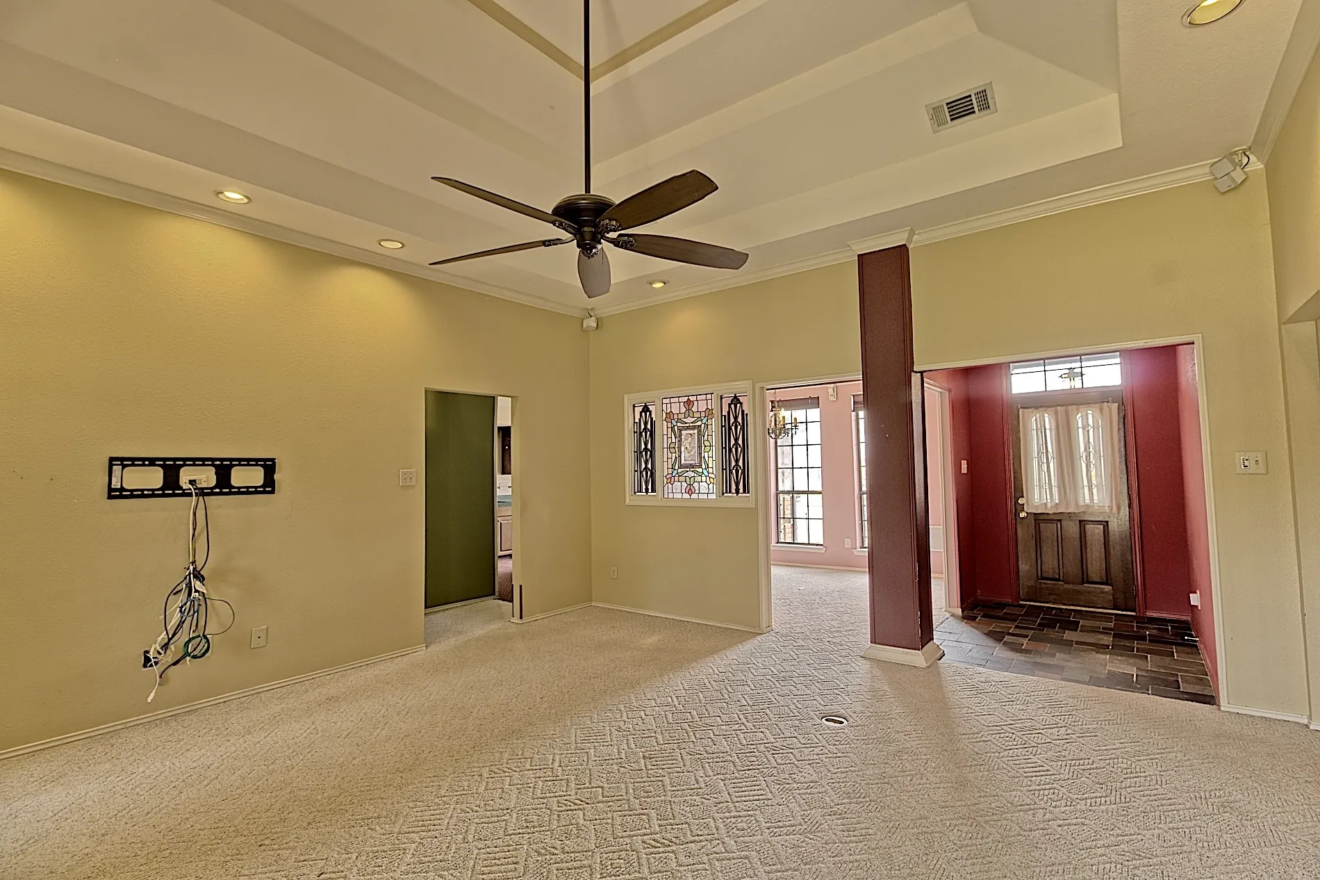 Single Family Residence For Sale in Kaufman County , 913 York Street, Forney, Texas 75126, 3 Bedroom, 2 Bathroom, 3 Garage spaces, 1,879 Sqft, built in 1994, mls#21378074, Real Estate Agent in Forney, Homes For Sale in Kaufman county, Homes For Sale in Forney, Realtor in Forney Texas, Real Estate Brokerage Independent Realty Texas, Luminita Cordes Realtor