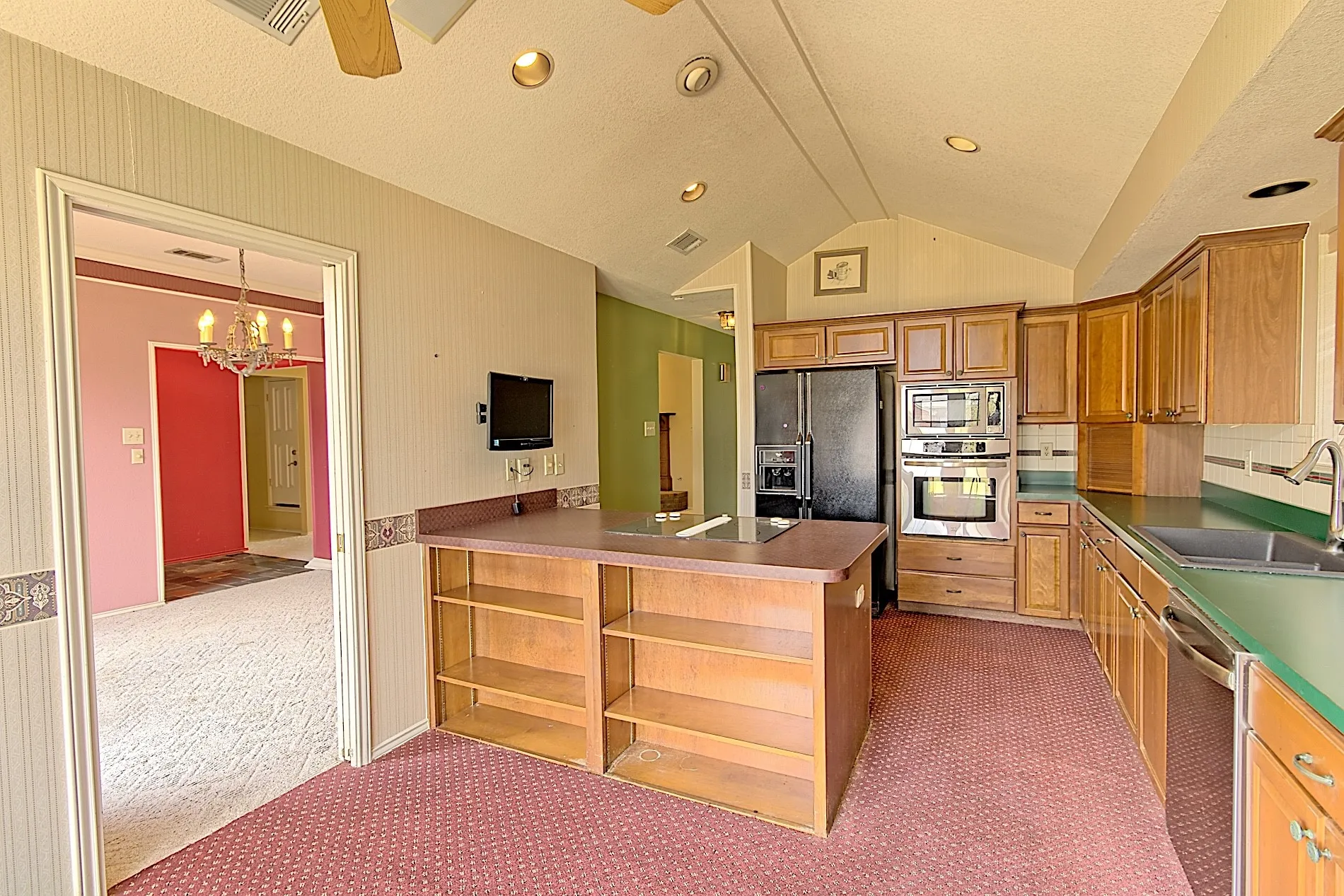 Single Family Residence For Sale in Kaufman County , 913 York Street, Forney, Texas 75126, 3 Bedroom, 2 Bathroom, 3 Garage spaces, 1,879 Sqft, built in 1994, mls#21378074, Real Estate Agent in Forney, Homes For Sale in Kaufman county, Homes For Sale in Forney, Realtor in Forney Texas, Real Estate Brokerage Independent Realty Texas, Luminita Cordes Realtor