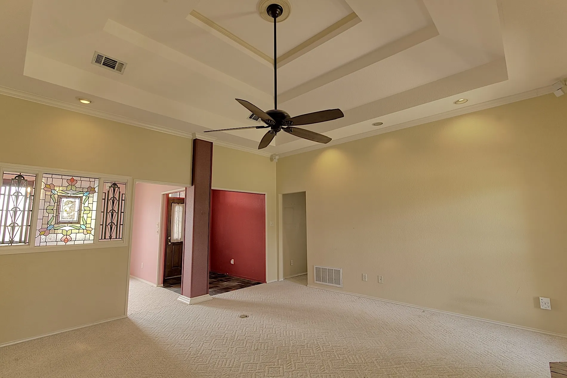 Single Family Residence For Sale in Kaufman County , 913 York Street, Forney, Texas 75126, 3 Bedroom, 2 Bathroom, 3 Garage spaces, 1,879 Sqft, built in 1994, mls#21378074, Real Estate Agent in Forney, Homes For Sale in Kaufman county, Homes For Sale in Forney, Realtor in Forney Texas, Real Estate Brokerage Independent Realty Texas, Luminita Cordes Realtor