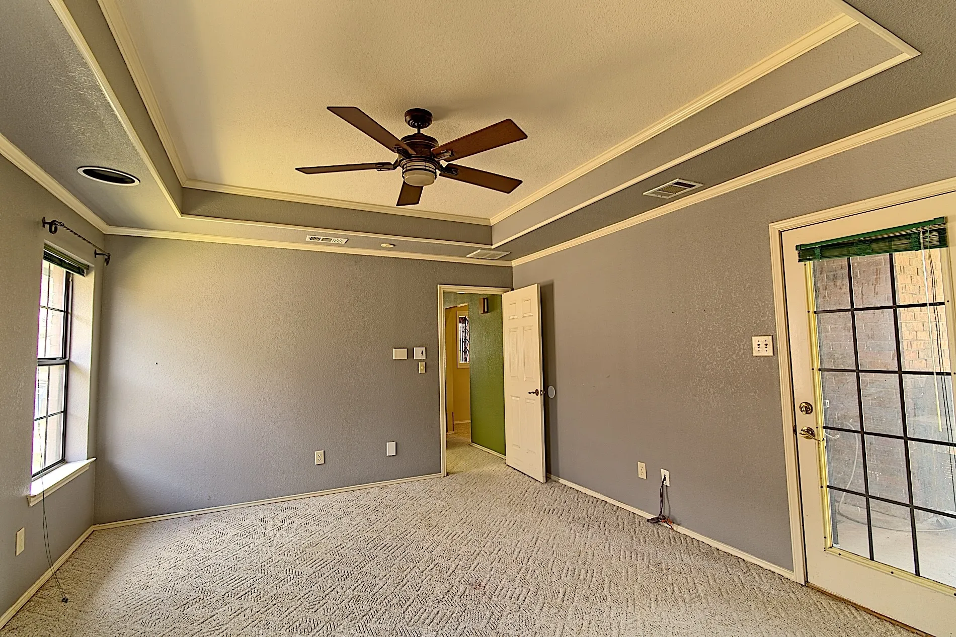 Single Family Residence For Sale in Kaufman County , 913 York Street, Forney, Texas 75126, 3 Bedroom, 2 Bathroom, 3 Garage spaces, 1,879 Sqft, built in 1994, mls#21378074, Real Estate Agent in Forney, Homes For Sale in Kaufman county, Homes For Sale in Forney, Realtor in Forney Texas, Real Estate Brokerage Independent Realty Texas, Luminita Cordes Realtor