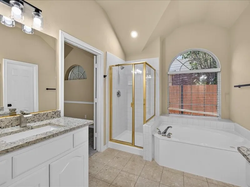 Single Family Residence For Sale in Dallas County , 8113 Sawgrass Lane, Rowlett, Texas 75089, 4 Bedroom, 2 Bathroom, 2 Garage spaces, 2,215 Sqft, built in 2000, mls#21364142, Real Estate Agent in Rowlett, Homes For Sale in Dallas county, Homes For Sale in Rowlett, Realtor in Rowlett Texas, Real Estate Brokerage Independent Realty Texas, Luminita Cordes Realtor