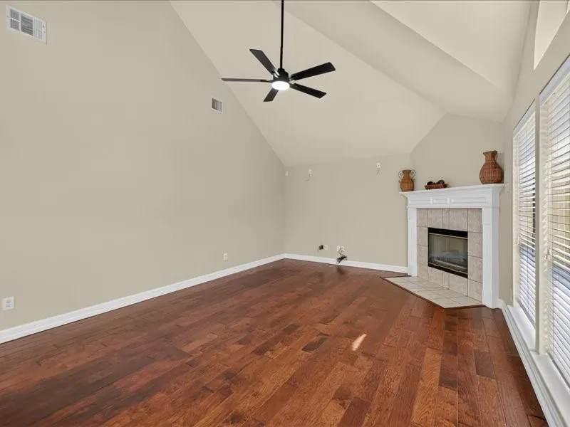 Single Family Residence For Sale in Dallas County , 8113 Sawgrass Lane, Rowlett, Texas 75089, 4 Bedroom, 2 Bathroom, 2 Garage spaces, 2,215 Sqft, built in 2000, mls#21364142, Real Estate Agent in Rowlett, Homes For Sale in Dallas county, Homes For Sale in Rowlett, Realtor in Rowlett Texas, Real Estate Brokerage Independent Realty Texas, Luminita Cordes Realtor