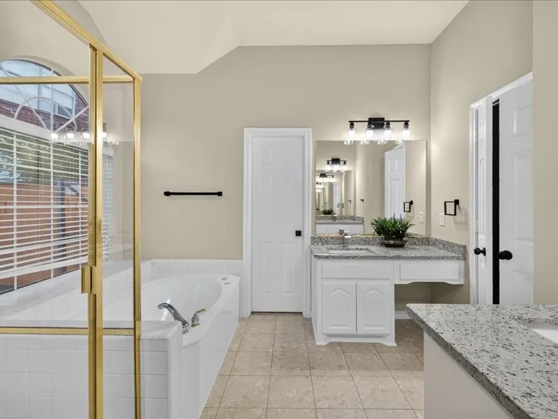 Single Family Residence For Sale in Dallas County , 8113 Sawgrass Lane, Rowlett, Texas 75089, 4 Bedroom, 2 Bathroom, 2 Garage spaces, 2,215 Sqft, built in 2000, mls#21364142, Real Estate Agent in Rowlett, Homes For Sale in Dallas county, Homes For Sale in Rowlett, Realtor in Rowlett Texas, Real Estate Brokerage Independent Realty Texas, Luminita Cordes Realtor