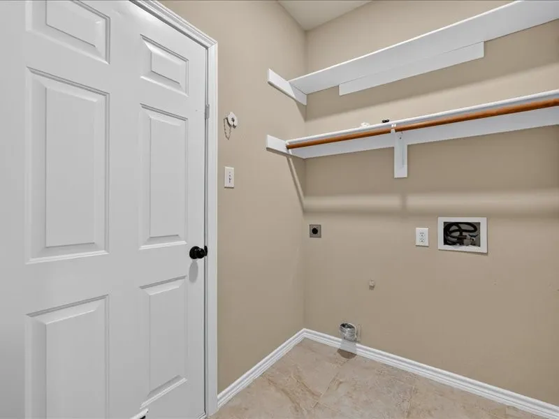 Single Family Residence For Sale in Dallas County , 8113 Sawgrass Lane, Rowlett, Texas 75089, 4 Bedroom, 2 Bathroom, 2 Garage spaces, 2,215 Sqft, built in 2000, mls#21364142, Real Estate Agent in Rowlett, Homes For Sale in Dallas county, Homes For Sale in Rowlett, Realtor in Rowlett Texas, Real Estate Brokerage Independent Realty Texas, Luminita Cordes Realtor