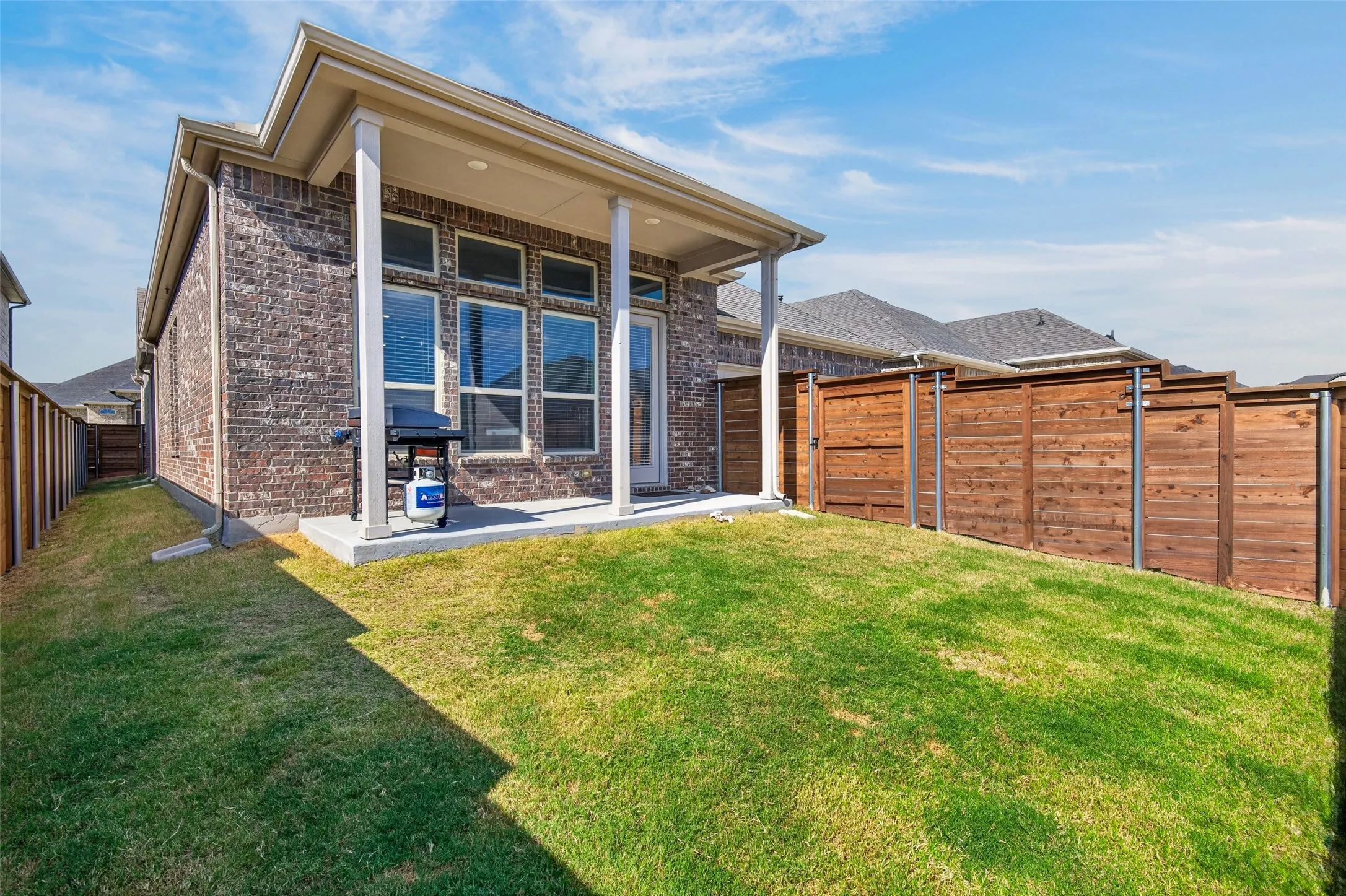 Single Family Residence For Sale in Dallas County , 1820 Acorn Creek Circle, Mesquite, Texas 75181, 3 Bedroom, 2 Bathroom, 2 Garage spaces, 2,472 Sqft, built in 2024, mls#21374064, Real Estate Agent in Mesquite, Homes For Sale in Dallas county, Homes For Sale in Mesquite, Realtor in Mesquite Texas, Real Estate Brokerage Independent Realty Texas, Luminita Cordes Realtor