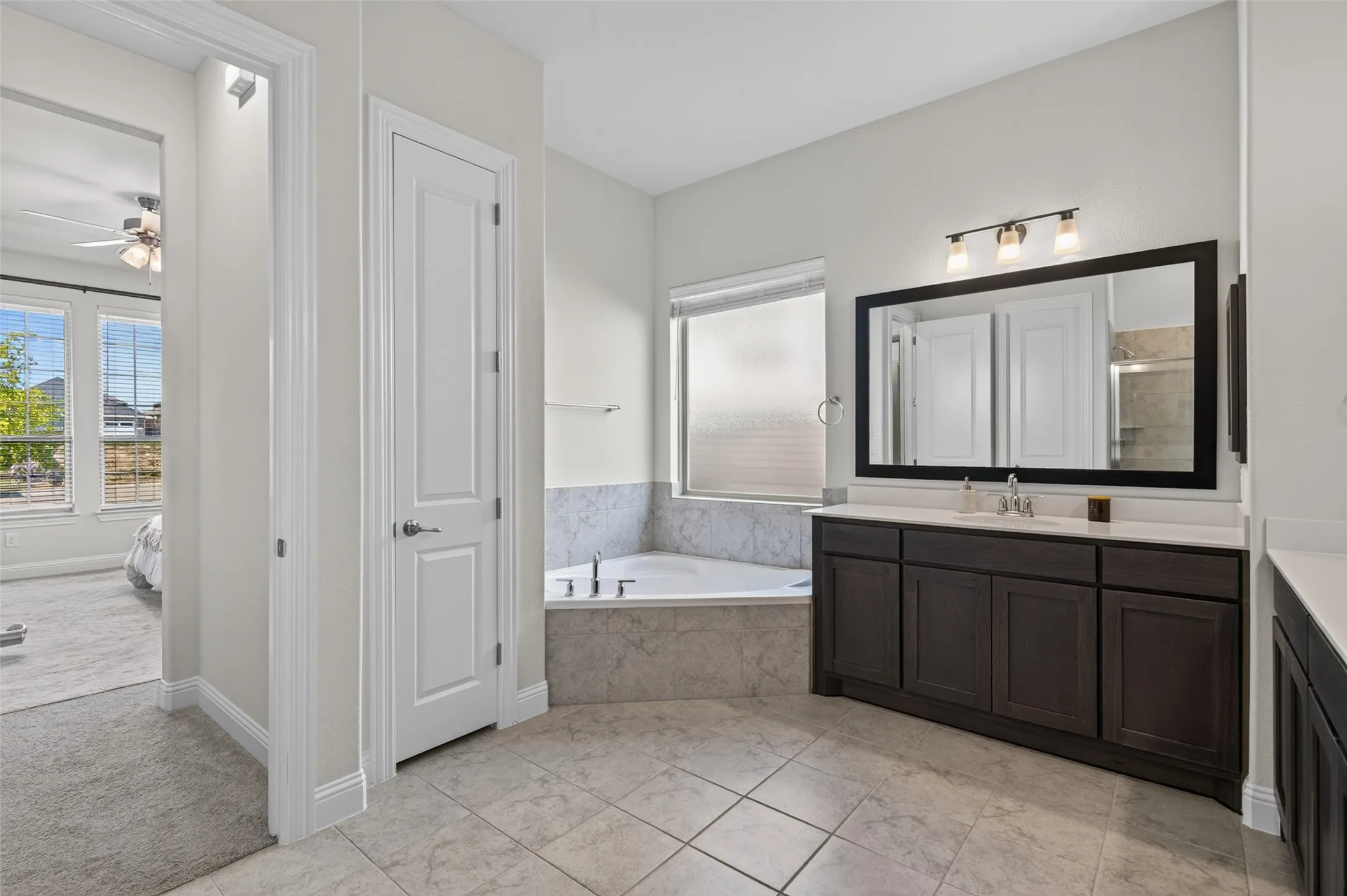 Single Family Residence For Sale in Dallas County , 1820 Acorn Creek Circle, Mesquite, Texas 75181, 3 Bedroom, 2 Bathroom, 2 Garage spaces, 2,472 Sqft, built in 2024, mls#21374064, Real Estate Agent in Mesquite, Homes For Sale in Dallas county, Homes For Sale in Mesquite, Realtor in Mesquite Texas, Real Estate Brokerage Independent Realty Texas, Luminita Cordes Realtor