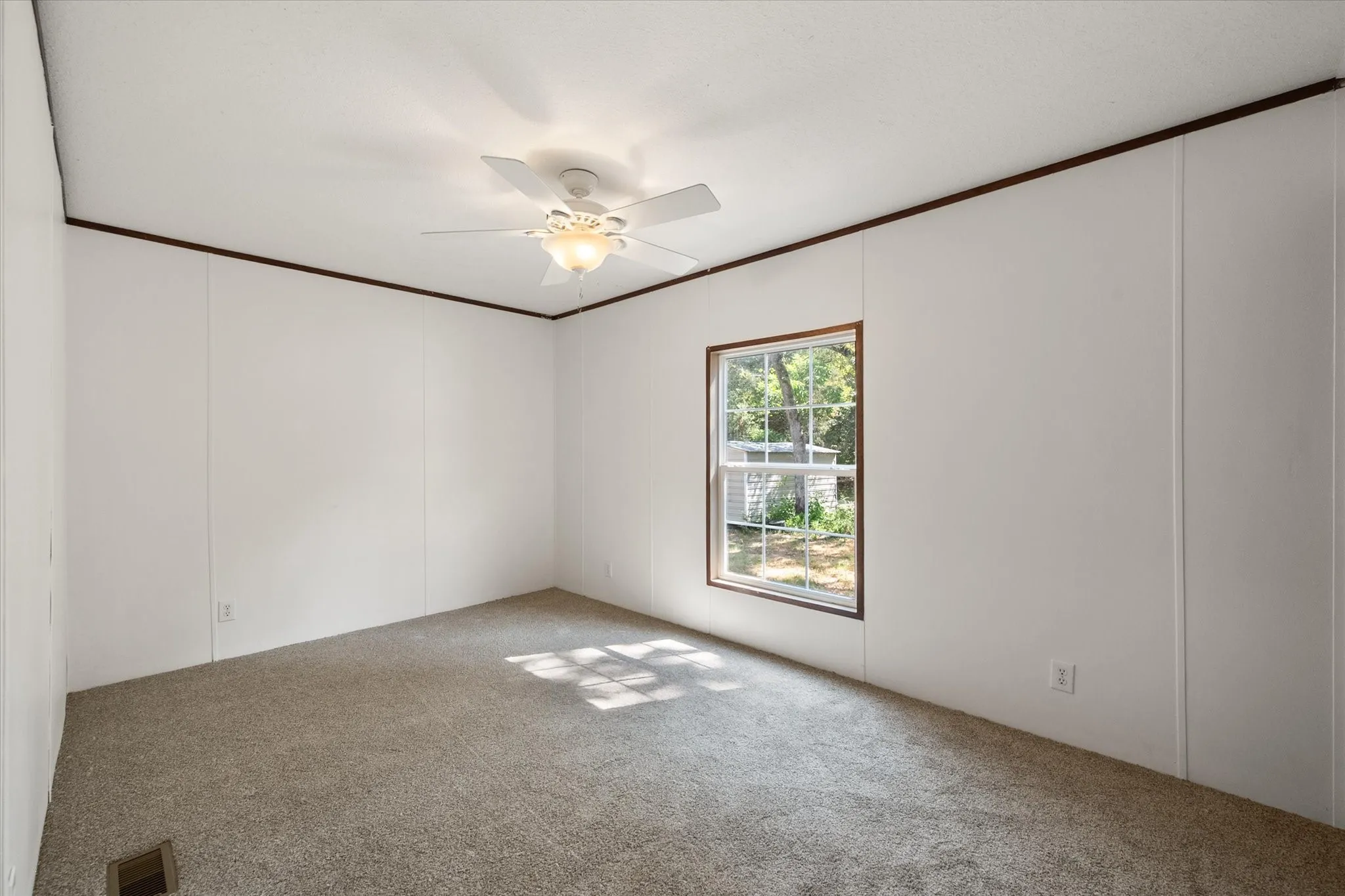 Manufactured Home For Sale in Freestone County , 139 PR 440, Buffalo, Texas 75831, 3 Bedroom, 2 Bathroom, Garage spaces, 1,440 Sqft, built in 2017, mls#21376403, Real Estate Agent in Buffalo, Homes For Sale in Freestone county, Homes For Sale in Buffalo, Realtor in Buffalo Texas, Real Estate Brokerage Independent Realty Texas, Luminita Cordes Realtor