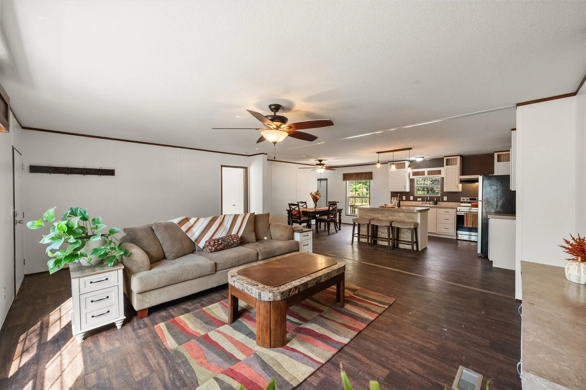 Manufactured Home For Sale in Freestone County , 139 PR 440, Buffalo, Texas 75831, 3 Bedroom, 2 Bathroom, Garage spaces, 1,440 Sqft, built in 2017, mls#21376403, Real Estate Agent in Buffalo, Homes For Sale in Freestone county, Homes For Sale in Buffalo, Realtor in Buffalo Texas, Real Estate Brokerage Independent Realty Texas, Luminita Cordes Realtor