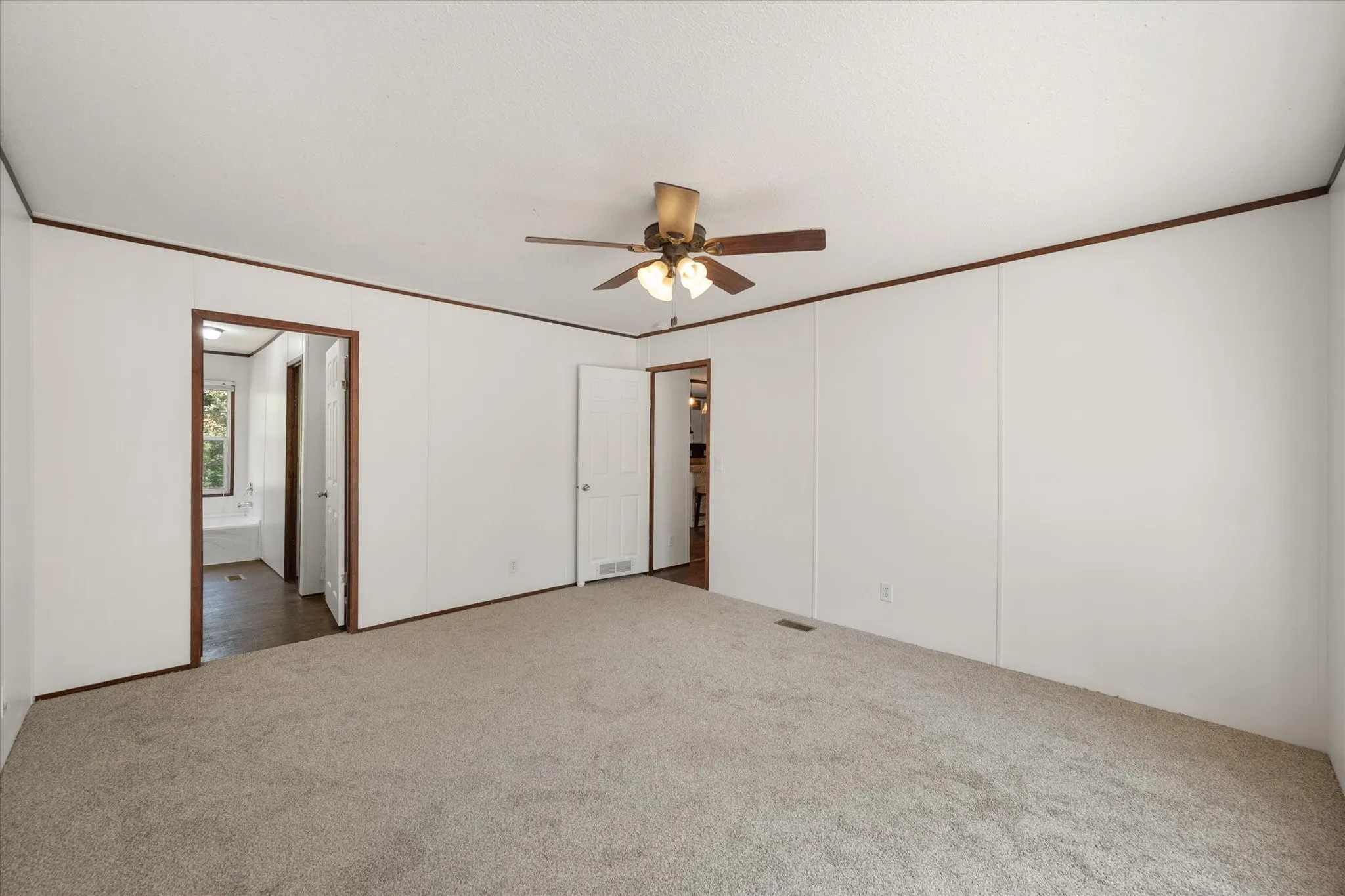 Manufactured Home For Sale in Freestone County , 139 PR 440, Buffalo, Texas 75831, 3 Bedroom, 2 Bathroom, Garage spaces, 1,440 Sqft, built in 2017, mls#21376403, Real Estate Agent in Buffalo, Homes For Sale in Freestone county, Homes For Sale in Buffalo, Realtor in Buffalo Texas, Real Estate Brokerage Independent Realty Texas, Luminita Cordes Realtor