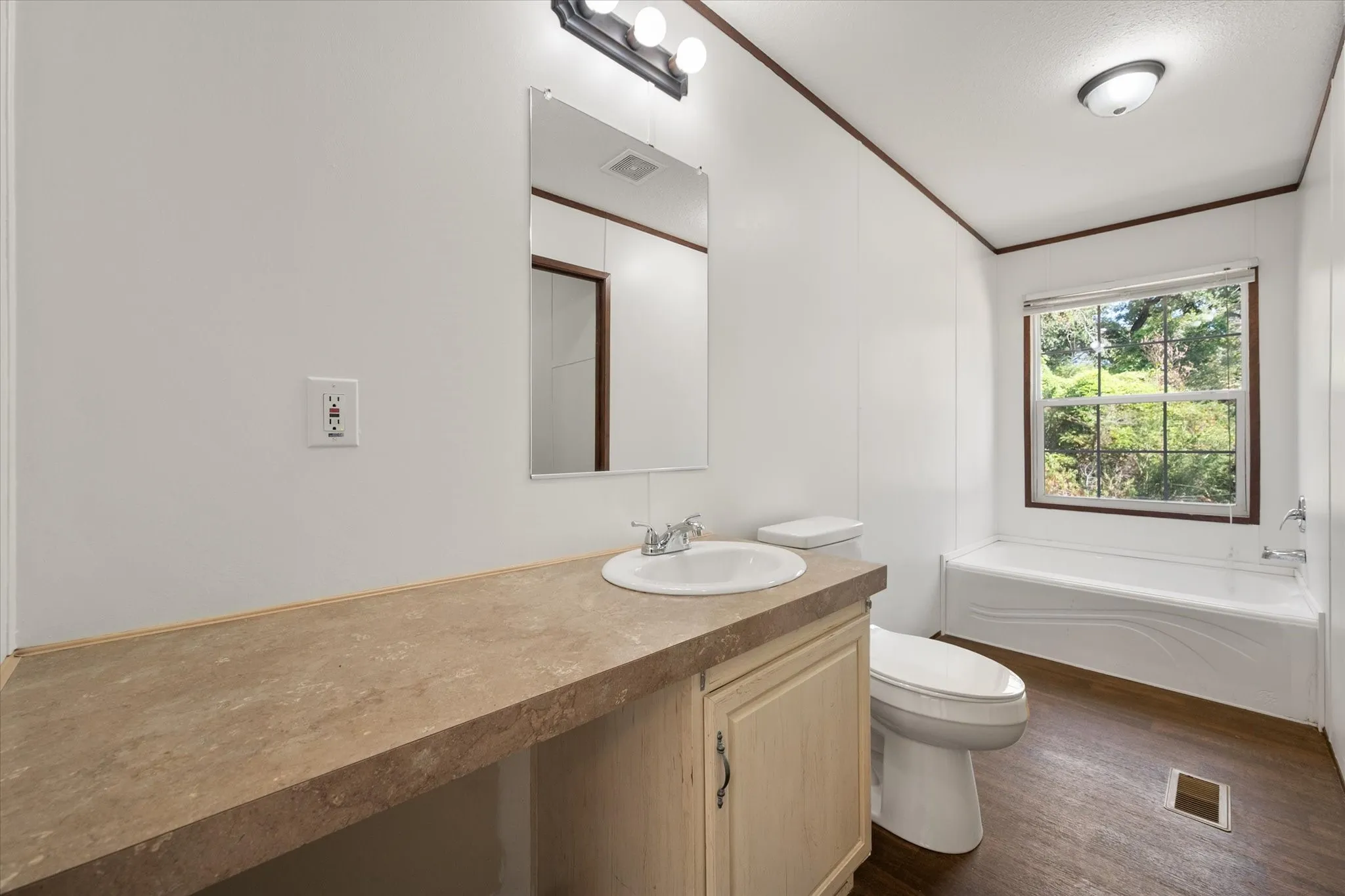 Manufactured Home For Sale in Freestone County , 139 PR 440, Buffalo, Texas 75831, 3 Bedroom, 2 Bathroom, Garage spaces, 1,440 Sqft, built in 2017, mls#21376403, Real Estate Agent in Buffalo, Homes For Sale in Freestone county, Homes For Sale in Buffalo, Realtor in Buffalo Texas, Real Estate Brokerage Independent Realty Texas, Luminita Cordes Realtor