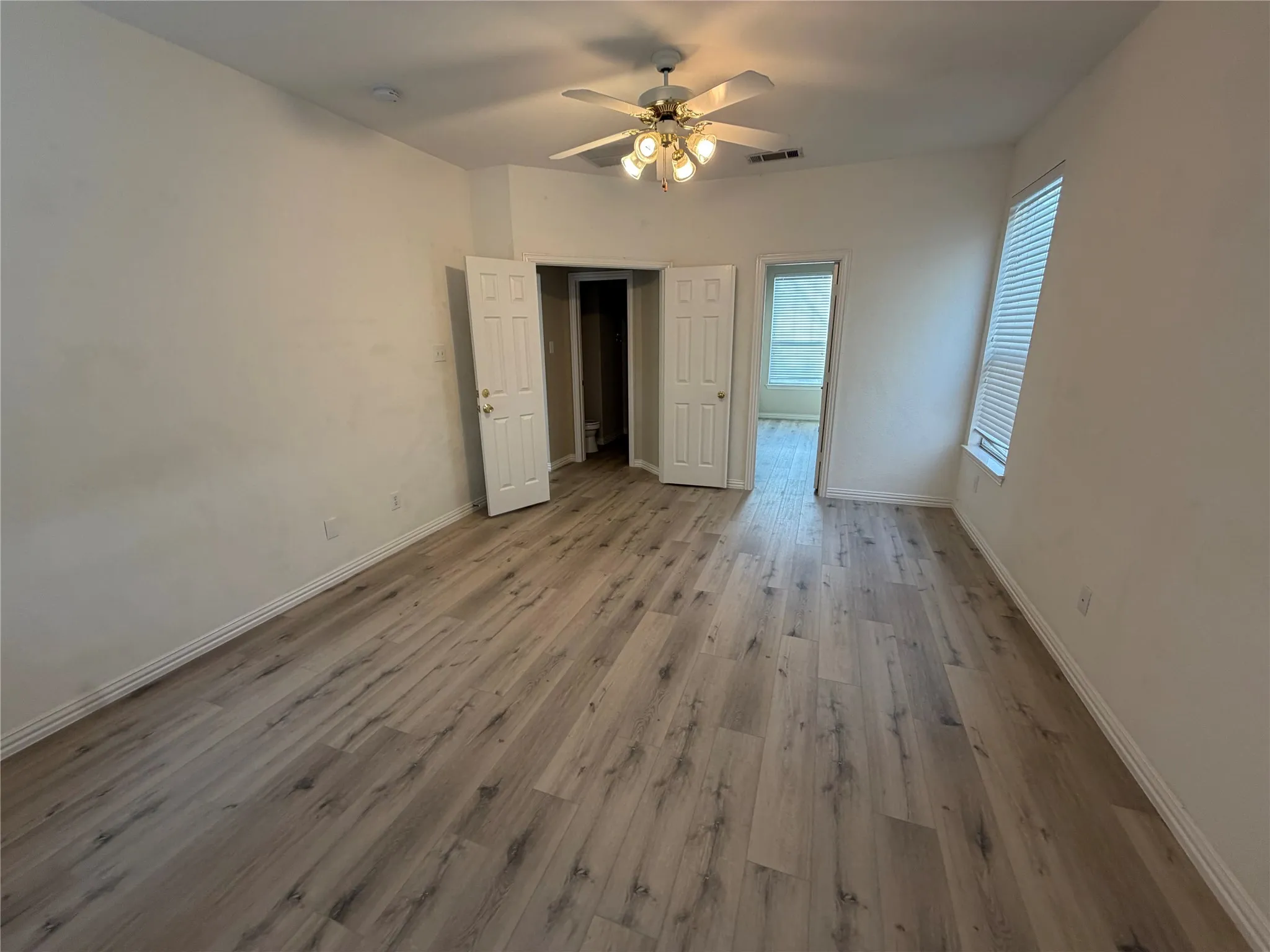 Single Family Residence For Rent in Denton County , 1026 Elm Drive, Providence Village, Texas 76227, 5 Bedroom, 4 Bathroom, 2 Garage spaces, 2,100 Sqft, built in 2002, mls#21378123, Real Estate Agent in Providence Village, Homes For Rent in Denton county, Homes For Rent in Providence Village, Realtor in Providence Village Texas, Real Estate Brokerage Independent Realty Texas, Luminita Cordes Realtor