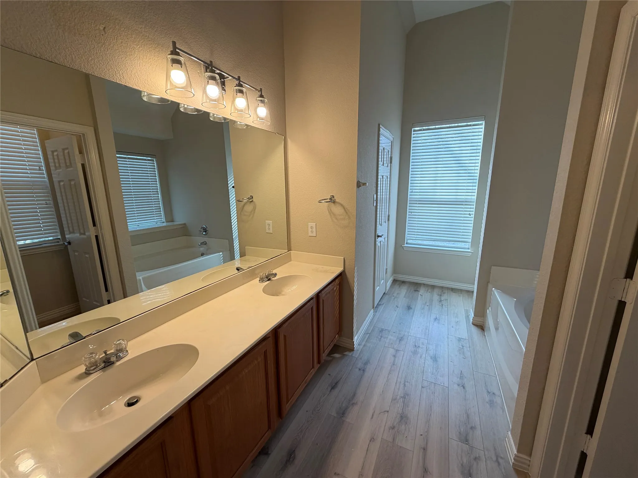 Single Family Residence For Rent in Denton County , 1026 Elm Drive, Providence Village, Texas 76227, 5 Bedroom, 4 Bathroom, 2 Garage spaces, 2,100 Sqft, built in 2002, mls#21378123, Real Estate Agent in Providence Village, Homes For Rent in Denton county, Homes For Rent in Providence Village, Realtor in Providence Village Texas, Real Estate Brokerage Independent Realty Texas, Luminita Cordes Realtor