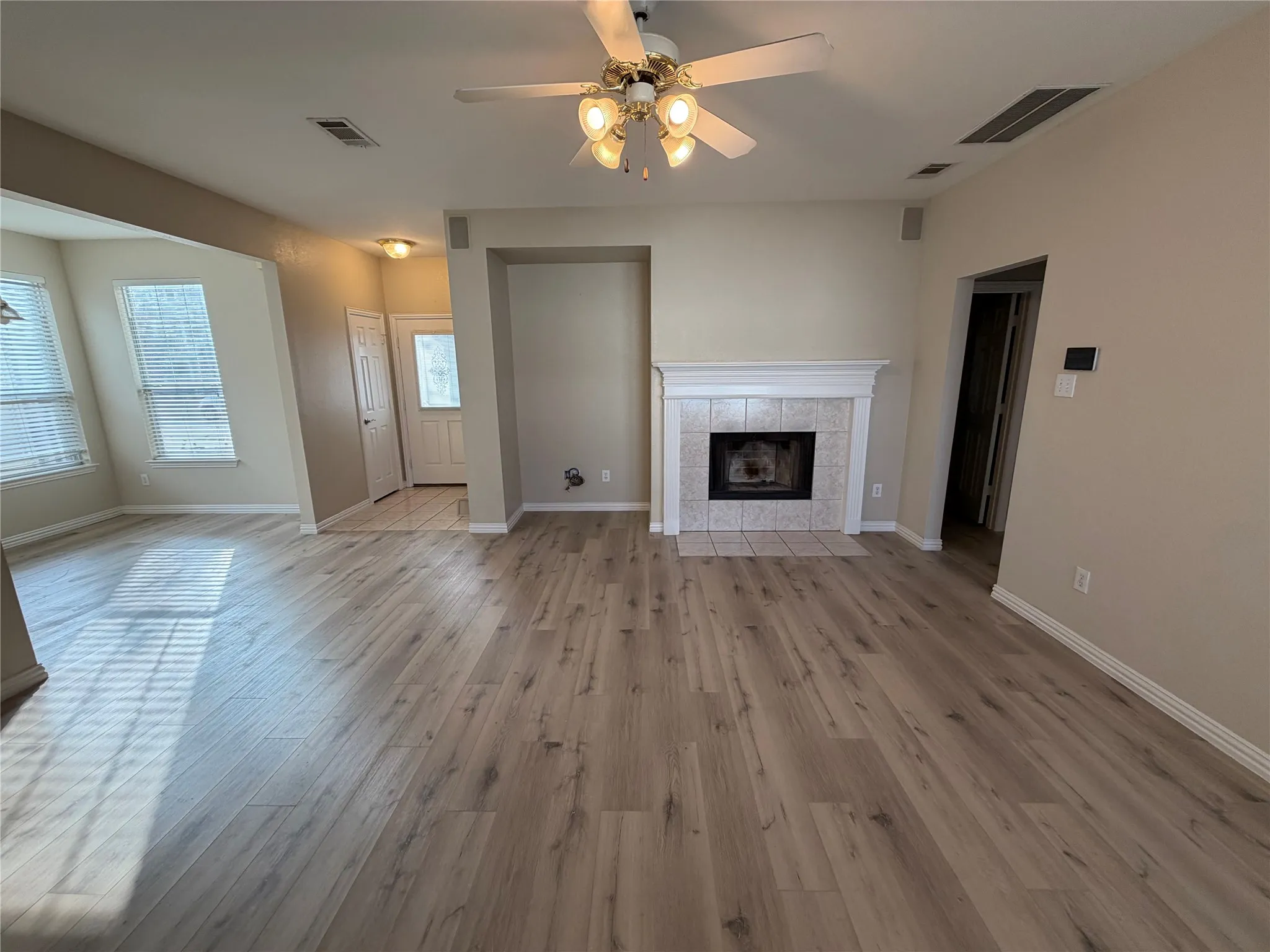 Single Family Residence For Rent in Denton County , 1026 Elm Drive, Providence Village, Texas 76227, 5 Bedroom, 4 Bathroom, 2 Garage spaces, 2,100 Sqft, built in 2002, mls#21378123, Real Estate Agent in Providence Village, Homes For Rent in Denton county, Homes For Rent in Providence Village, Realtor in Providence Village Texas, Real Estate Brokerage Independent Realty Texas, Luminita Cordes Realtor