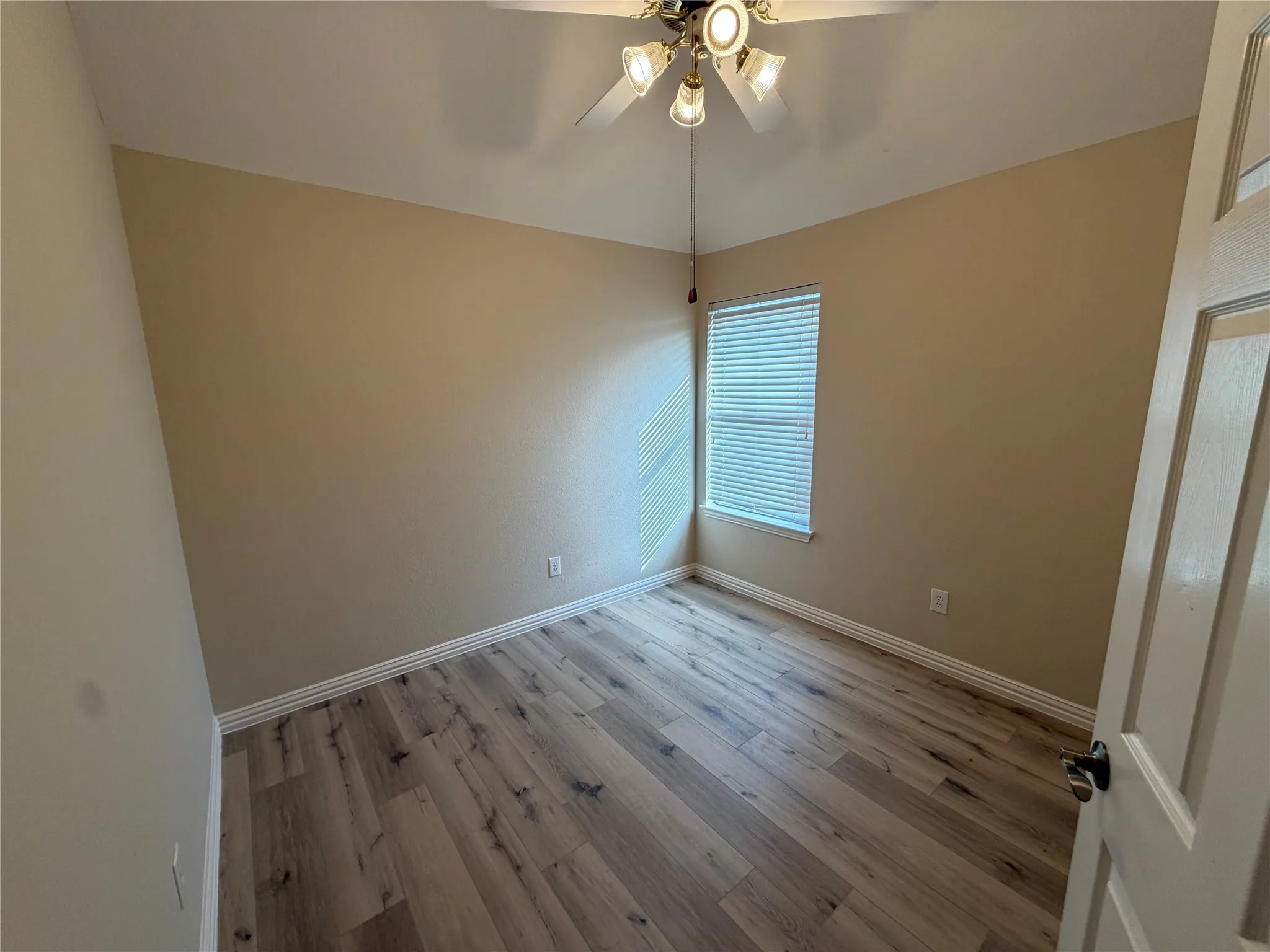 Single Family Residence For Rent in Denton County , 1026 Elm Drive, Providence Village, Texas 76227, 5 Bedroom, 4 Bathroom, 2 Garage spaces, 2,100 Sqft, built in 2002, mls#21378123, Real Estate Agent in Providence Village, Homes For Rent in Denton county, Homes For Rent in Providence Village, Realtor in Providence Village Texas, Real Estate Brokerage Independent Realty Texas, Luminita Cordes Realtor
