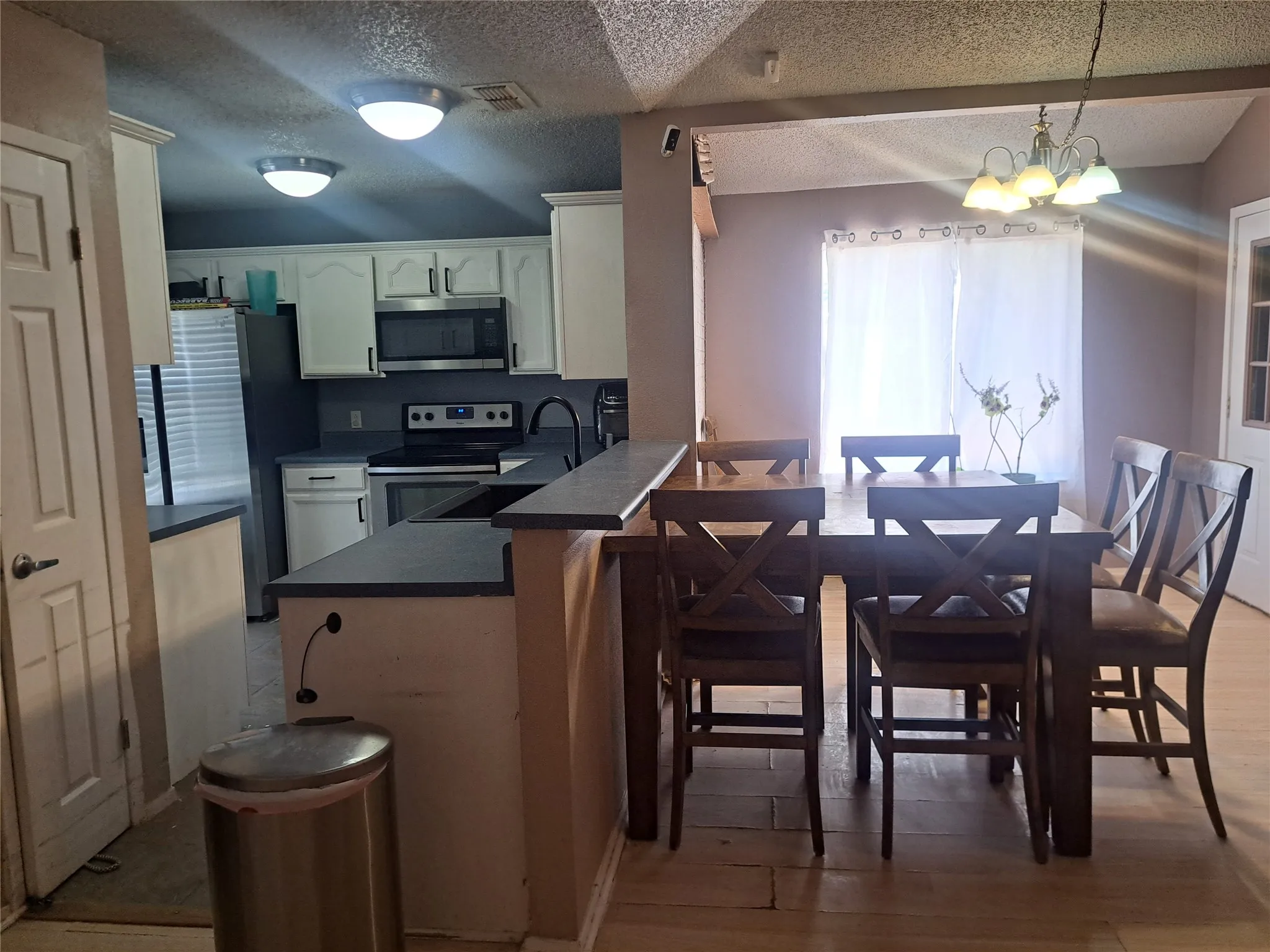 Single Family Residence For Sale in Taylor County , 23 Reagan Circle, Abilene, Texas 79605, 4 Bedroom, 2 Bathroom, Garage spaces, 1,643 Sqft, built in 1983, mls#21378015, Real Estate Agent in Abilene, Homes For Sale in Taylor county, Homes For Sale in Abilene, Realtor in Abilene Texas, Real Estate Brokerage Independent Realty Texas, Luminita Cordes Realtor