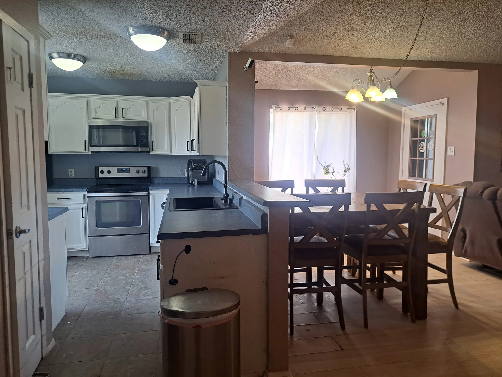 Single Family Residence For Sale in Taylor County , 23 Reagan Circle, Abilene, Texas 79605, 4 Bedroom, 2 Bathroom, Garage spaces, 1,643 Sqft, built in 1983, mls#21378015, Real Estate Agent in Abilene, Homes For Sale in Taylor county, Homes For Sale in Abilene, Realtor in Abilene Texas, Real Estate Brokerage Independent Realty Texas, Luminita Cordes Realtor