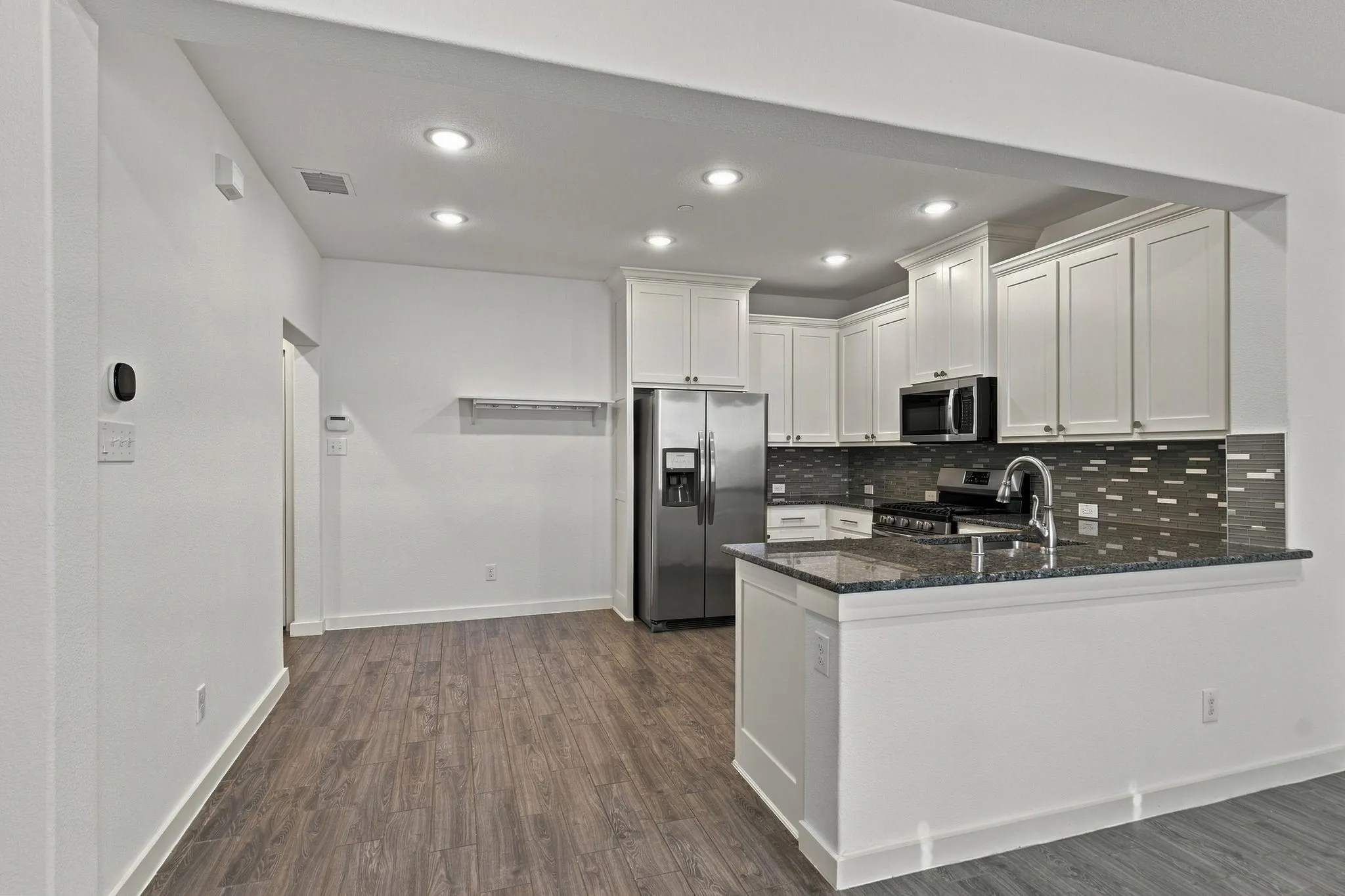 Townhouse For Rent in Collin County , 3958 Sukay Drive, Mc Kinney, Texas 75070, 3 Bedroom, 3 Bathroom, 2 Garage spaces, 1,695 Sqft, built in 2018, mls#21376962, Real Estate Agent in Mc Kinney, Homes For Rent in Collin county, Homes For Rent in Mc Kinney, Realtor in Mc Kinney Texas, Real Estate Brokerage Independent Realty Texas, Luminita Cordes Realtor