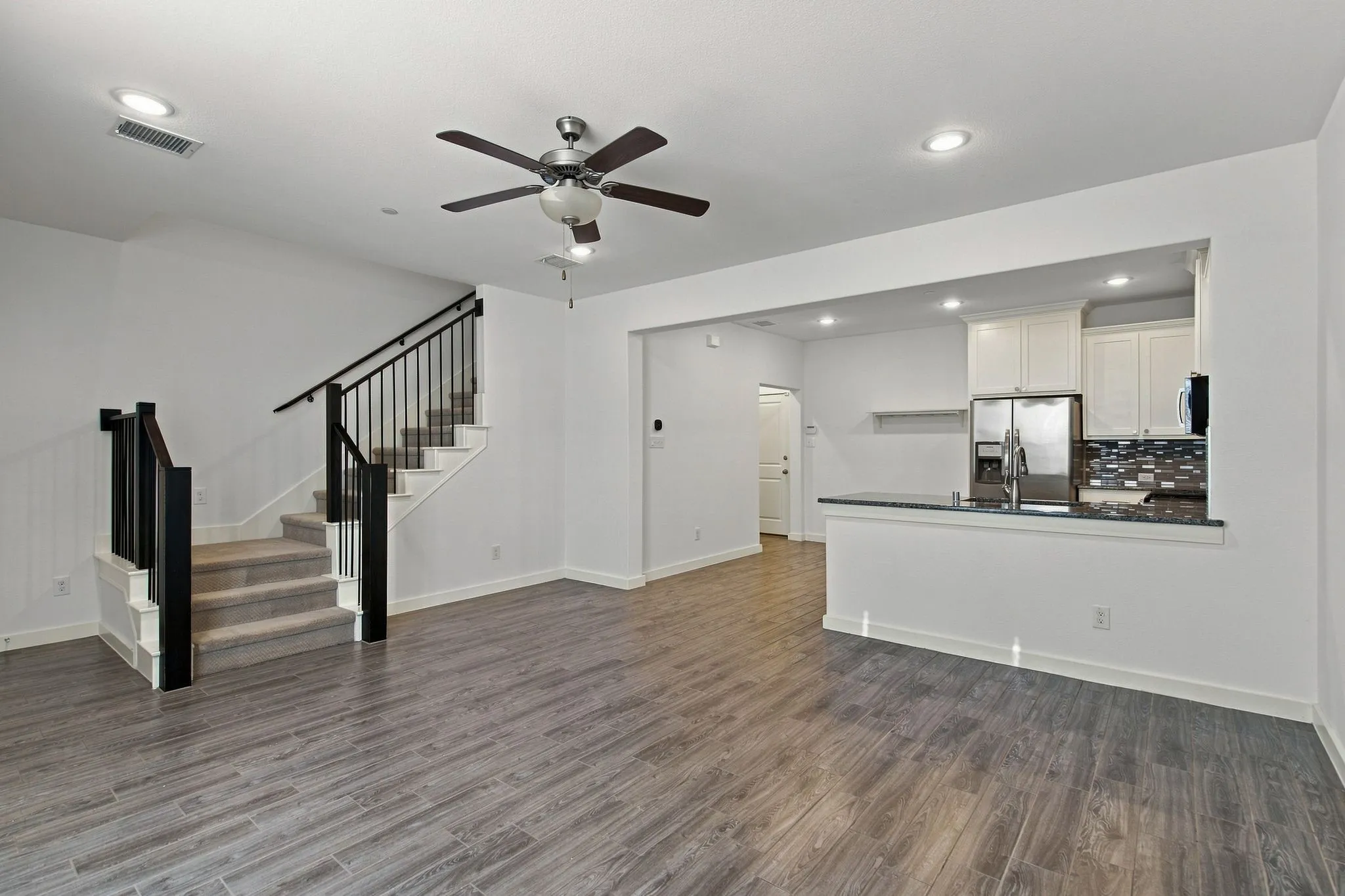 Townhouse For Rent in Collin County , 3958 Sukay Drive, Mc Kinney, Texas 75070, 3 Bedroom, 3 Bathroom, 2 Garage spaces, 1,695 Sqft, built in 2018, mls#21376962, Real Estate Agent in Mc Kinney, Homes For Rent in Collin county, Homes For Rent in Mc Kinney, Realtor in Mc Kinney Texas, Real Estate Brokerage Independent Realty Texas, Luminita Cordes Realtor