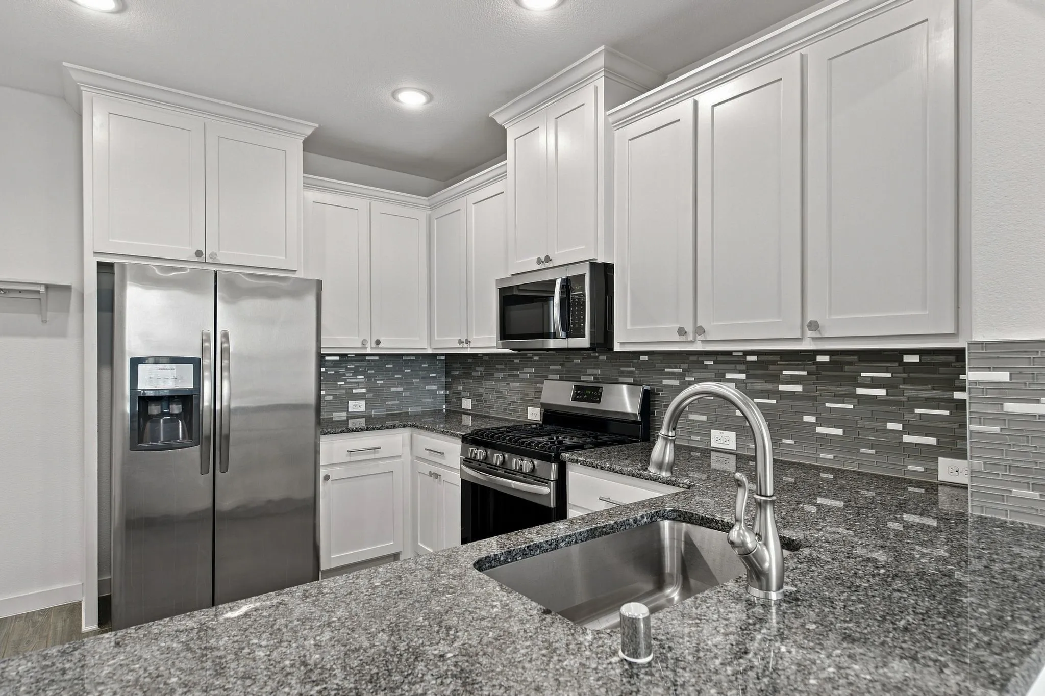 Townhouse For Rent in Collin County , 3958 Sukay Drive, Mc Kinney, Texas 75070, 3 Bedroom, 3 Bathroom, 2 Garage spaces, 1,695 Sqft, built in 2018, mls#21376962, Real Estate Agent in Mc Kinney, Homes For Rent in Collin county, Homes For Rent in Mc Kinney, Realtor in Mc Kinney Texas, Real Estate Brokerage Independent Realty Texas, Luminita Cordes Realtor