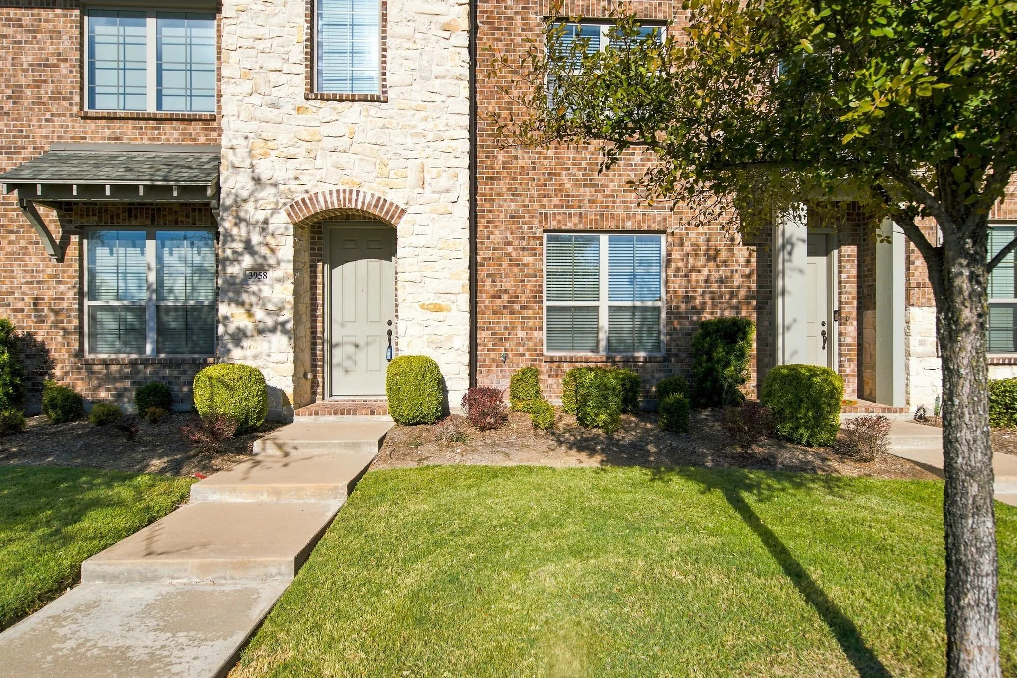 Townhouse For Rent in Collin County , 3958 Sukay Drive, Mc Kinney, Texas 75070, 3 Bedroom, 3 Bathroom, 2 Garage spaces, 1,695 Sqft, built in 2018, mls#21376962, Real Estate Agent in Mc Kinney, Homes For Rent in Collin county, Homes For Rent in Mc Kinney, Realtor in Mc Kinney Texas, Real Estate Brokerage Independent Realty Texas, Luminita Cordes Realtor