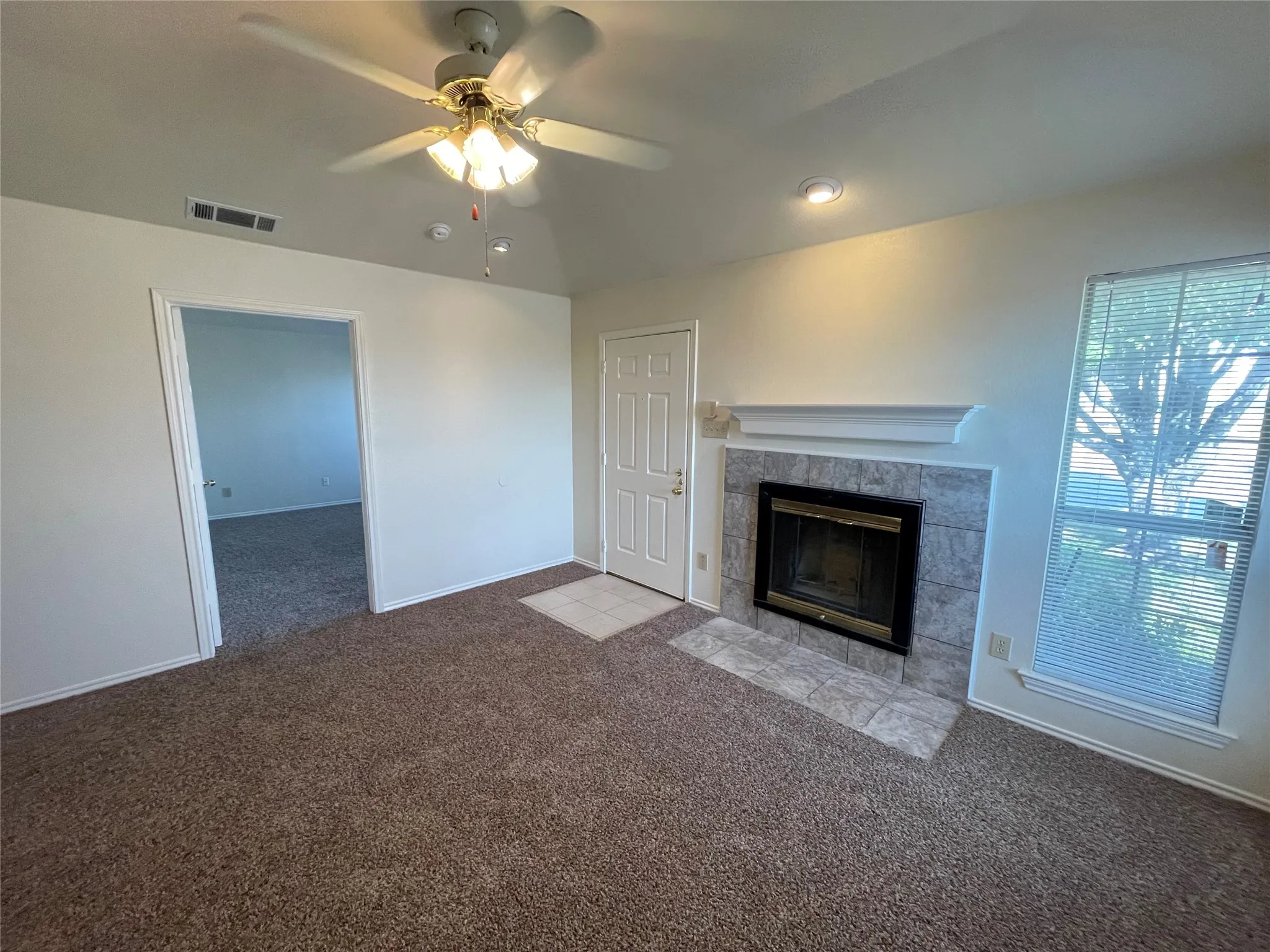 Duplex For Rent in Dallas County , 4920 Morningside Drive, Mesquite, Texas 75150, 2 Bedroom, 2 Bathroom, Garage spaces, 1,174 Sqft, built in 2003, mls#21378129, Real Estate Agent in Mesquite, Homes For Rent in Dallas county, Homes For Rent in Mesquite, Realtor in Mesquite Texas, Real Estate Brokerage Independent Realty Texas, Luminita Cordes Realtor