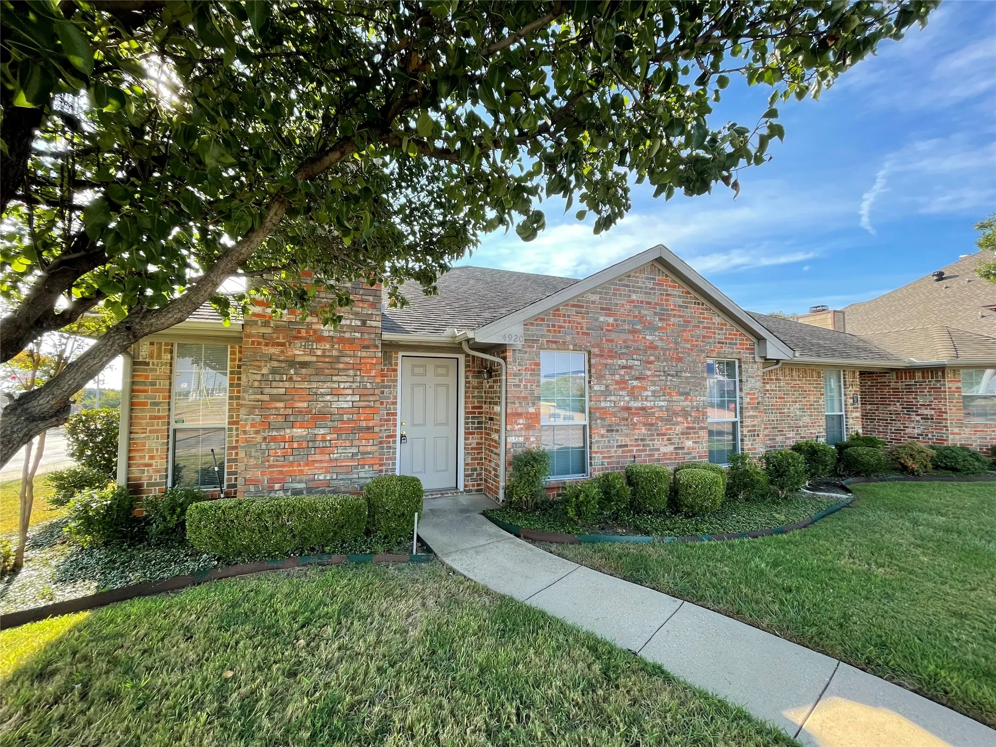 Duplex For Rent in Dallas County , 4920 Morningside Drive, Mesquite, Texas 75150, 2 Bedroom, 2 Bathroom, Garage spaces, 1,174 Sqft, built in 2003, mls#21378129, Real Estate Agent in Mesquite, Homes For Rent in Dallas county, Homes For Rent in Mesquite, Realtor in Mesquite Texas, Real Estate Brokerage Independent Realty Texas, Luminita Cordes Realtor