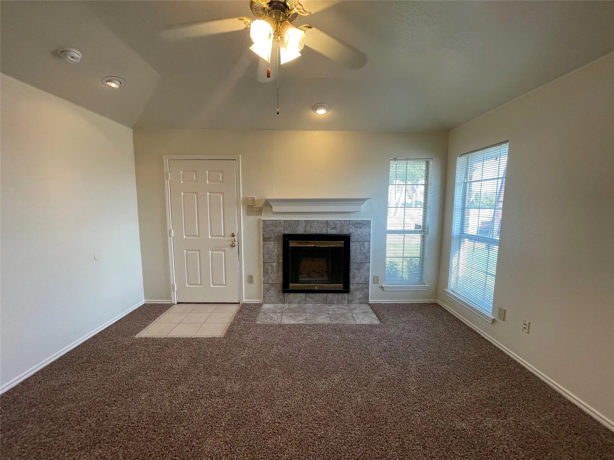 Duplex For Rent in Dallas County , 4920 Morningside Drive, Mesquite, Texas 75150, 2 Bedroom, 2 Bathroom, Garage spaces, 1,174 Sqft, built in 2003, mls#21378129, Real Estate Agent in Mesquite, Homes For Rent in Dallas county, Homes For Rent in Mesquite, Realtor in Mesquite Texas, Real Estate Brokerage Independent Realty Texas, Luminita Cordes Realtor