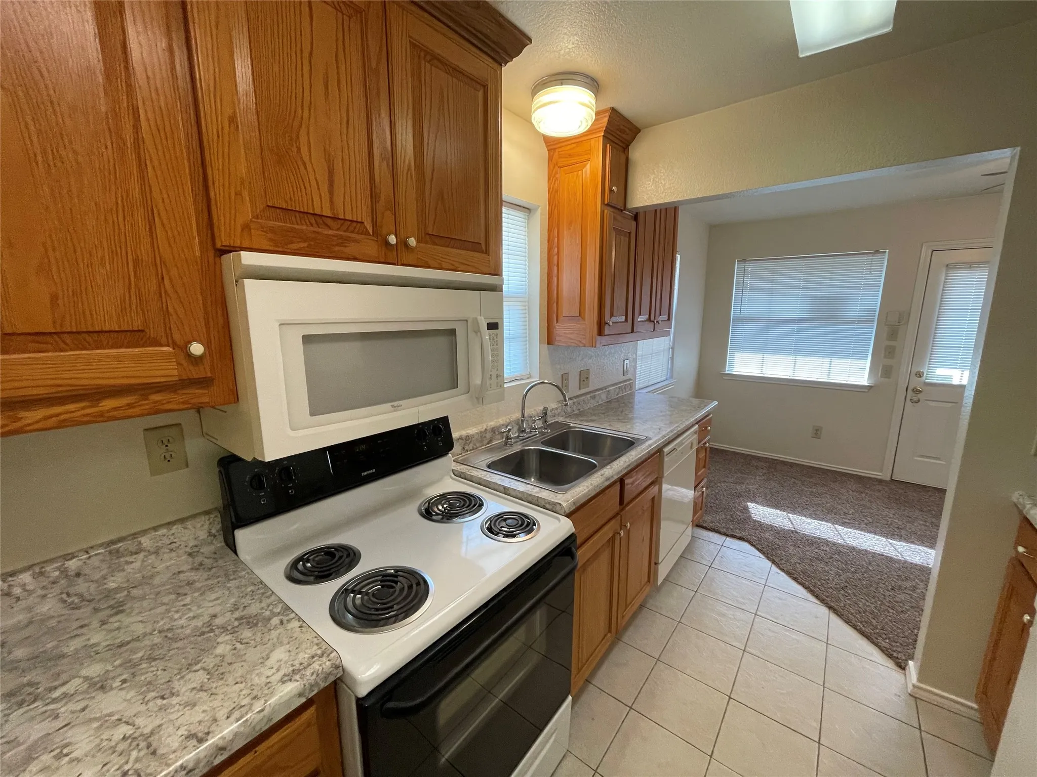 Duplex For Rent in Dallas County , 4920 Morningside Drive, Mesquite, Texas 75150, 2 Bedroom, 2 Bathroom, Garage spaces, 1,174 Sqft, built in 2003, mls#21378129, Real Estate Agent in Mesquite, Homes For Rent in Dallas county, Homes For Rent in Mesquite, Realtor in Mesquite Texas, Real Estate Brokerage Independent Realty Texas, Luminita Cordes Realtor