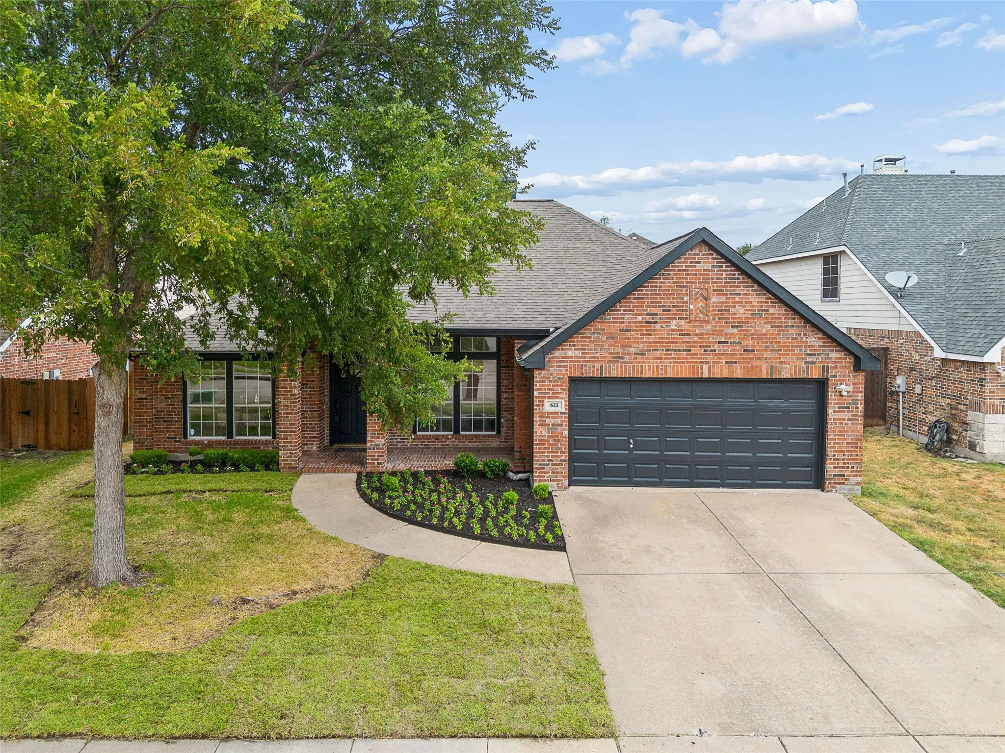 Single Family Residence For Sale in Dallas County , 633 Trail Lake Drive, Richardson, Texas 75081, 4 Bedroom, 2 Bathroom, 2 Garage spaces, 2,041 Sqft, built in 2001, mls#21378124, Real Estate Agent in Richardson, Homes For Sale in Dallas county, Homes For Sale in Richardson, Realtor in Richardson Texas, Real Estate Brokerage Independent Realty Texas, Luminita Cordes Realtor