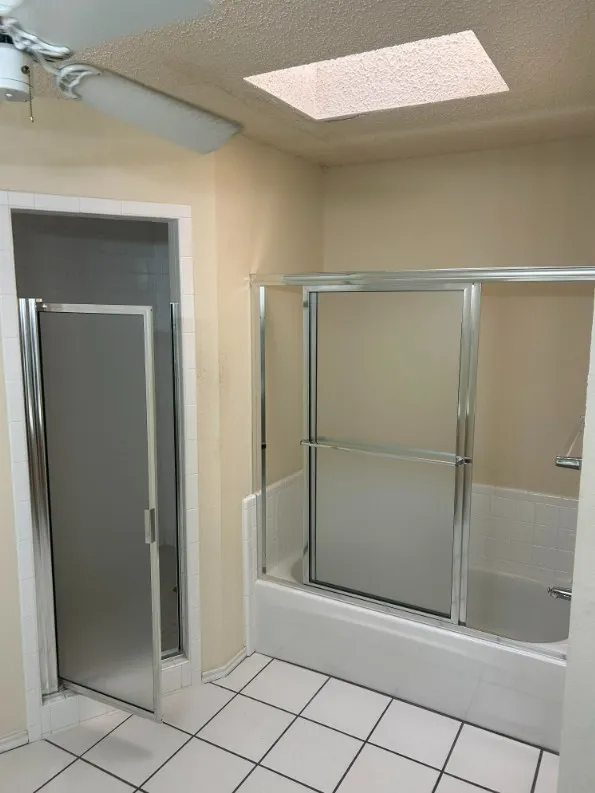 Condominium For Sale in Hill County , 19083 White Bluff Drive 106, Whitney, Texas 76692, 3 Bedroom, 3 Bathroom, 1 Garage spaces, 1,821 Sqft, built in 1997, mls#21377168, Real Estate Agent in Whitney, Homes For Sale in Hill county, Homes For Sale in Whitney, Realtor in Whitney Texas, Real Estate Brokerage Independent Realty Texas, Luminita Cordes Realtor