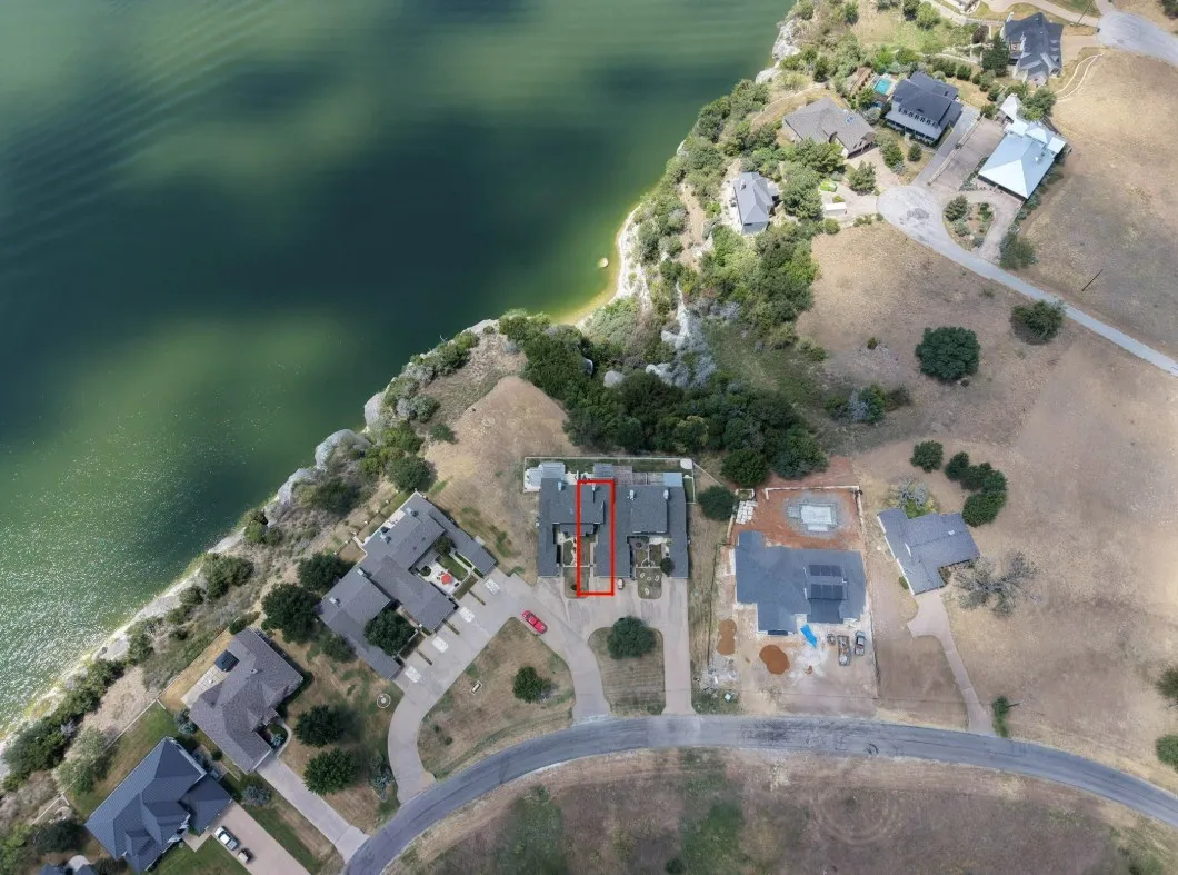 Condominium For Sale in Hill County , 19083 White Bluff Drive 106, Whitney, Texas 76692, 3 Bedroom, 3 Bathroom, 1 Garage spaces, 1,821 Sqft, built in 1997, mls#21377168, Real Estate Agent in Whitney, Homes For Sale in Hill county, Homes For Sale in Whitney, Realtor in Whitney Texas, Real Estate Brokerage Independent Realty Texas, Luminita Cordes Realtor