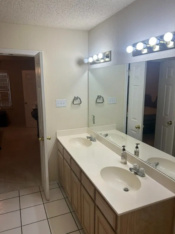 Condominium For Sale in Hill County , 19083 White Bluff Drive 106, Whitney, Texas 76692, 3 Bedroom, 3 Bathroom, 1 Garage spaces, 1,821 Sqft, built in 1997, mls#21377168, Real Estate Agent in Whitney, Homes For Sale in Hill county, Homes For Sale in Whitney, Realtor in Whitney Texas, Real Estate Brokerage Independent Realty Texas, Luminita Cordes Realtor