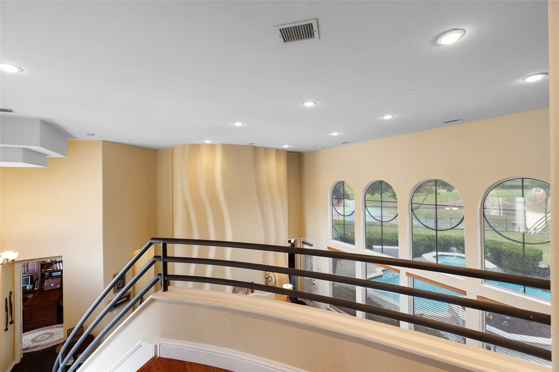 Upstairs landing overlooking the pool
