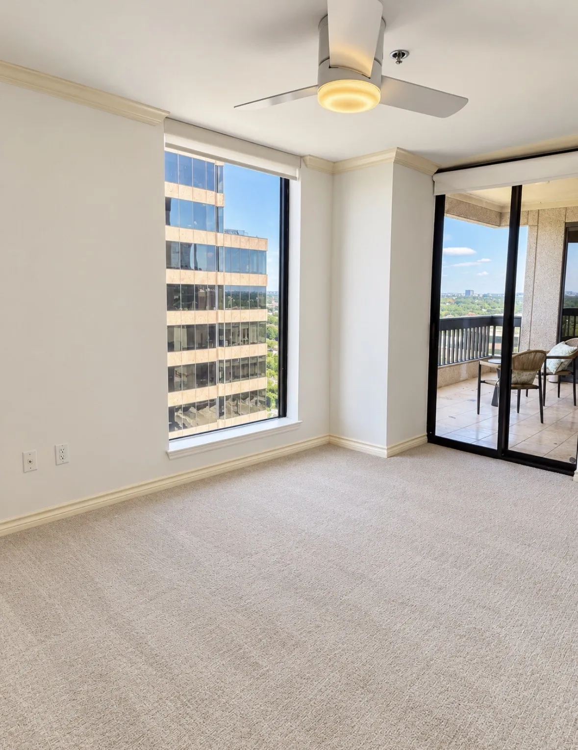 Condominium For Sale in Dallas County , 5909 Luther Lane 2104, Dallas, Texas 75225, 3 Bedroom, 3 Bathroom, 3 Garage spaces, 2,382 Sqft, built in 1983, mls#21378126, Real Estate Agent in Dallas, Homes For Sale in Dallas county, Homes For Sale in Dallas, Realtor in Dallas Texas, Real Estate Brokerage Independent Realty Texas, Luminita Cordes Realtor