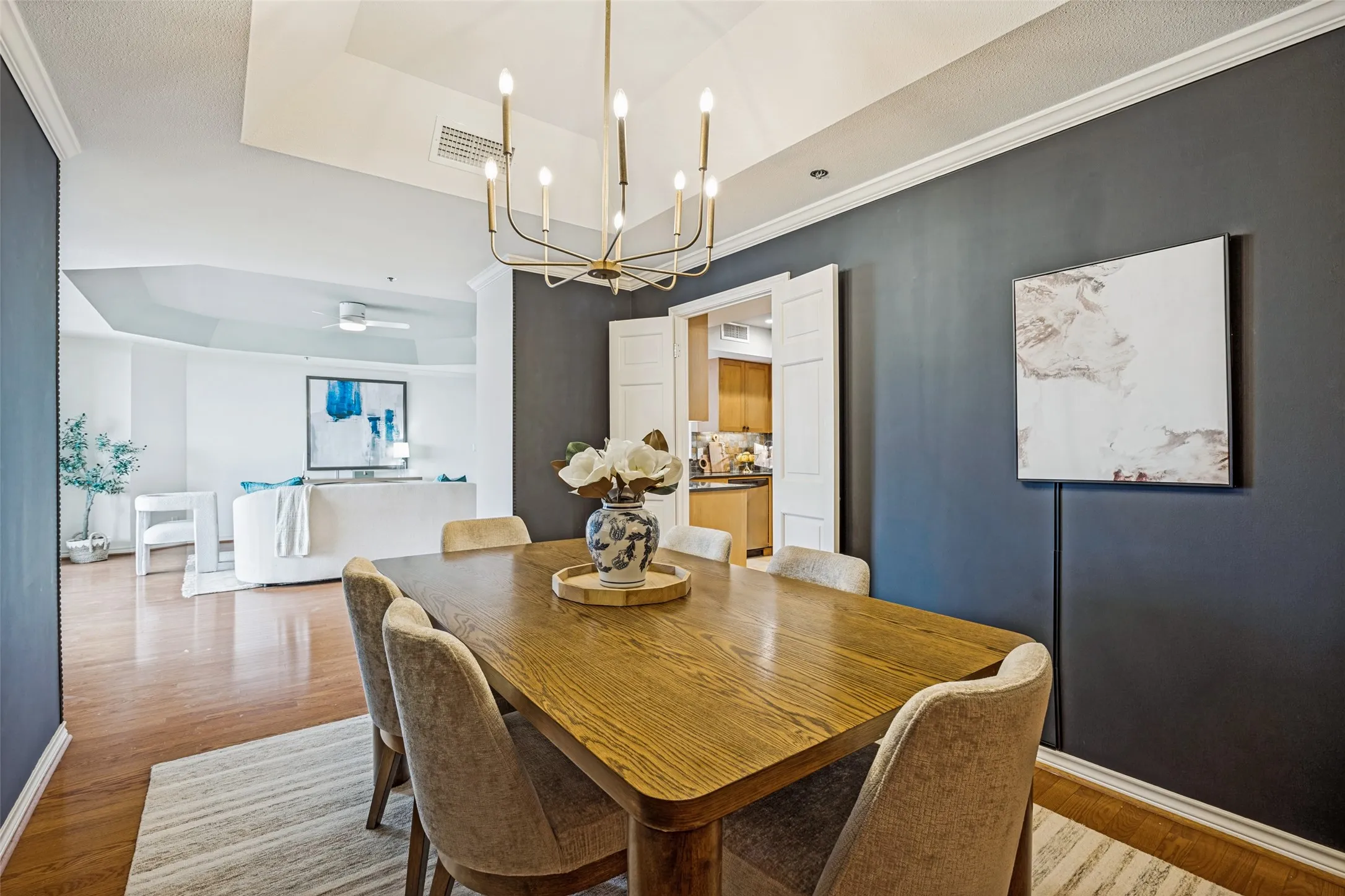 Condominium For Sale in Dallas County , 5909 Luther Lane 2104, Dallas, Texas 75225, 3 Bedroom, 3 Bathroom, 3 Garage spaces, 2,382 Sqft, built in 1983, mls#21378126, Real Estate Agent in Dallas, Homes For Sale in Dallas county, Homes For Sale in Dallas, Realtor in Dallas Texas, Real Estate Brokerage Independent Realty Texas, Luminita Cordes Realtor