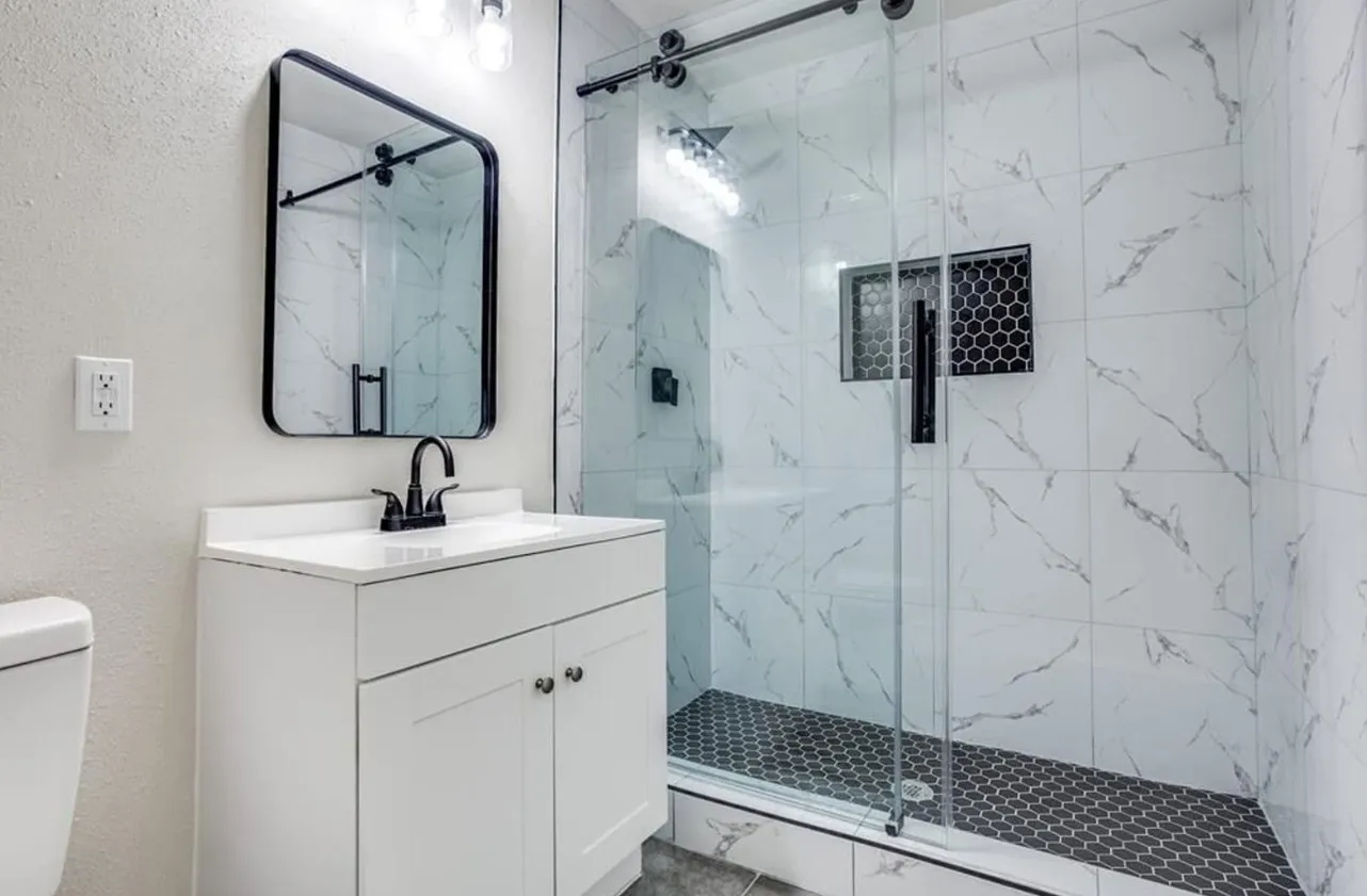 Single Family Residence For Rent in Dallas County , 7901 Esquire Lane, Rowlett, Texas 75089, 4 Bedroom, 4 Bathroom, 2 Garage spaces, 2,864 Sqft, built in 1972, mls#21375724, Real Estate Agent in Rowlett, Homes For Rent in Dallas county, Homes For Rent in Rowlett, Realtor in Rowlett Texas, Real Estate Brokerage Independent Realty Texas, Luminita Cordes Realtor