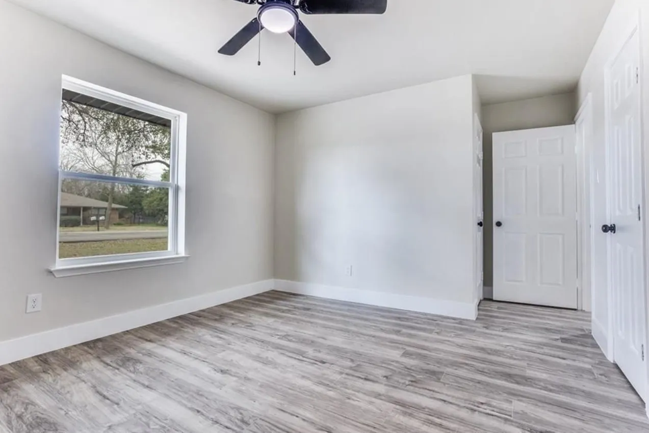 Single Family Residence For Rent in Dallas County , 7901 Esquire Lane, Rowlett, Texas 75089, 4 Bedroom, 4 Bathroom, 2 Garage spaces, 2,864 Sqft, built in 1972, mls#21375724, Real Estate Agent in Rowlett, Homes For Rent in Dallas county, Homes For Rent in Rowlett, Realtor in Rowlett Texas, Real Estate Brokerage Independent Realty Texas, Luminita Cordes Realtor