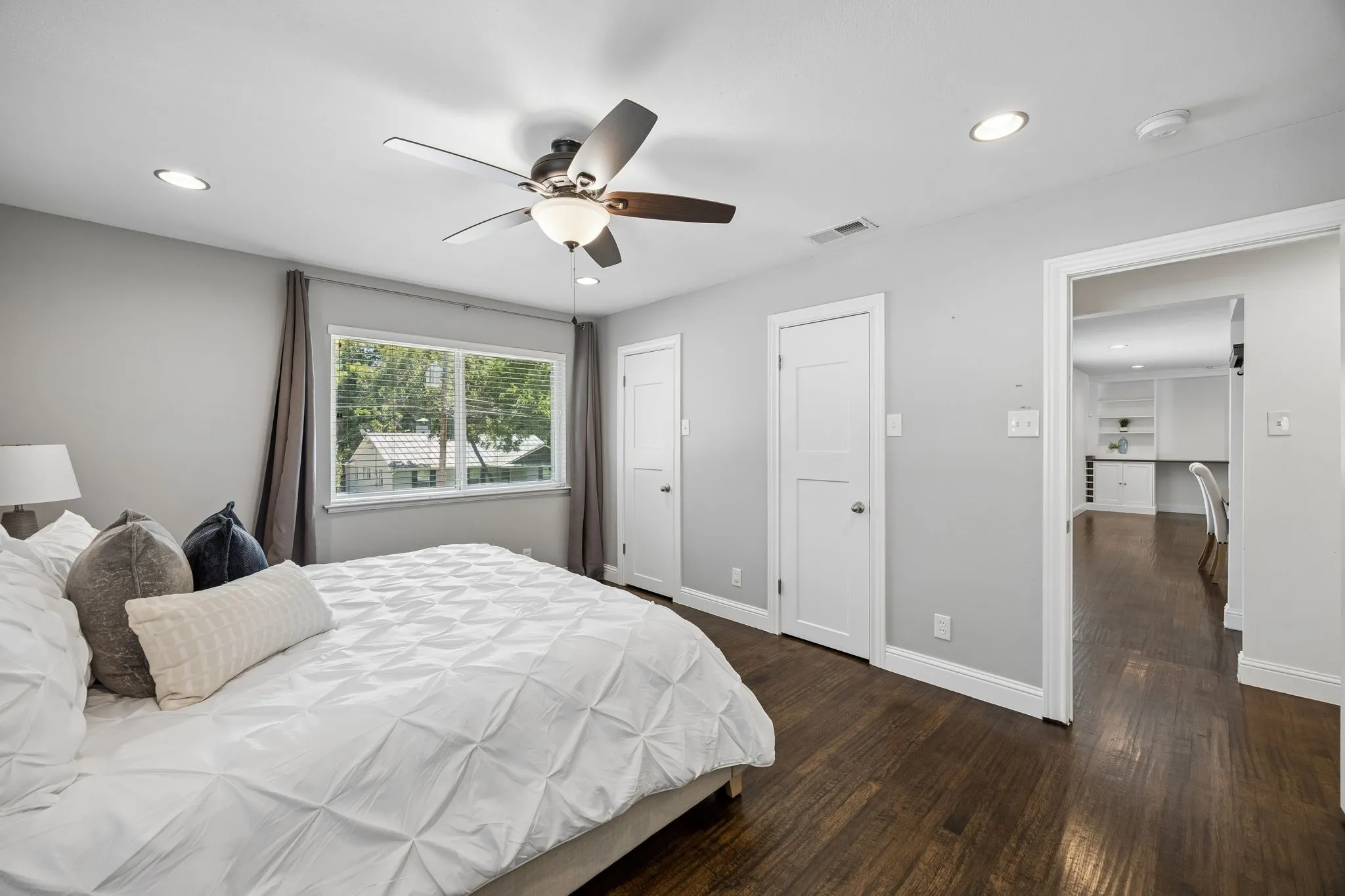 Single Family Residence For Sale in Dallas County , 2329 Springhill Drive, Dallas, Texas 75228, 3 Bedroom, 2 Bathroom, 2 Garage spaces, 1,752 Sqft, built in 1960, mls#21377927, Real Estate Agent in Dallas, Homes For Sale in Dallas county, Homes For Sale in Dallas, Realtor in Dallas Texas, Real Estate Brokerage Independent Realty Texas, Luminita Cordes Realtor