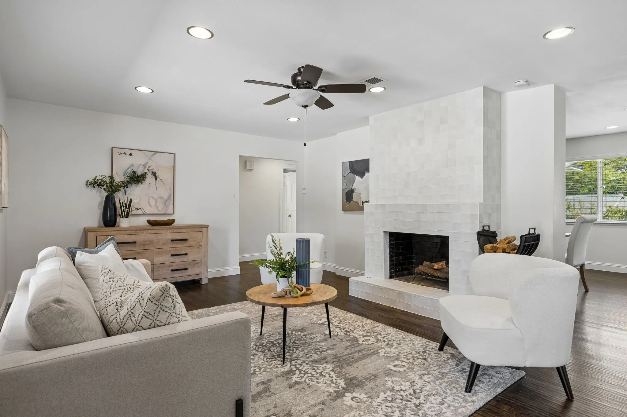 Single Family Residence For Sale in Dallas County , 2329 Springhill Drive, Dallas, Texas 75228, 3 Bedroom, 2 Bathroom, 2 Garage spaces, 1,752 Sqft, built in 1960, mls#21377927, Real Estate Agent in Dallas, Homes For Sale in Dallas county, Homes For Sale in Dallas, Realtor in Dallas Texas, Real Estate Brokerage Independent Realty Texas, Luminita Cordes Realtor