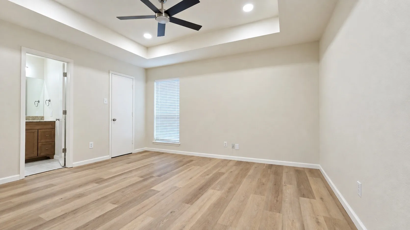 Duplex For Rent in Collin County , 8897 Marilyn Drive, Frisco, Texas 75033, 2 Bedroom, 2 Bathroom, Garage spaces, 1,014 Sqft, built in 1983, mls#21378096, Real Estate Agent in Frisco, Homes For Rent in Collin county, Homes For Rent in Frisco, Realtor in Frisco Texas, Real Estate Brokerage Independent Realty Texas, Luminita Cordes Realtor