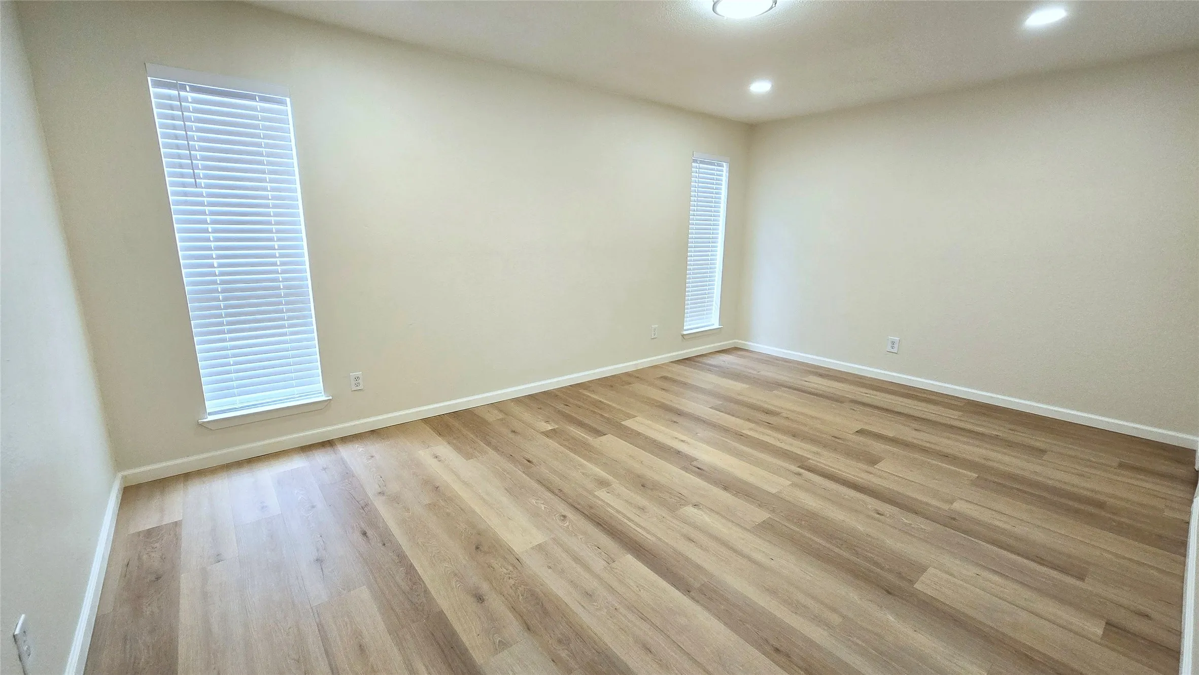 Duplex For Rent in Collin County , 8897 Marilyn Drive, Frisco, Texas 75033, 2 Bedroom, 2 Bathroom, Garage spaces, 1,014 Sqft, built in 1983, mls#21378096, Real Estate Agent in Frisco, Homes For Rent in Collin county, Homes For Rent in Frisco, Realtor in Frisco Texas, Real Estate Brokerage Independent Realty Texas, Luminita Cordes Realtor