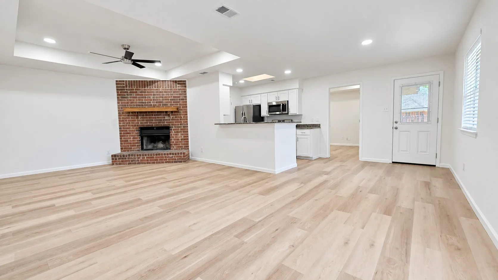 Duplex For Rent in Collin County , 8897 Marilyn Drive, Frisco, Texas 75033, 2 Bedroom, 2 Bathroom, Garage spaces, 1,014 Sqft, built in 1983, mls#21378096, Real Estate Agent in Frisco, Homes For Rent in Collin county, Homes For Rent in Frisco, Realtor in Frisco Texas, Real Estate Brokerage Independent Realty Texas, Luminita Cordes Realtor