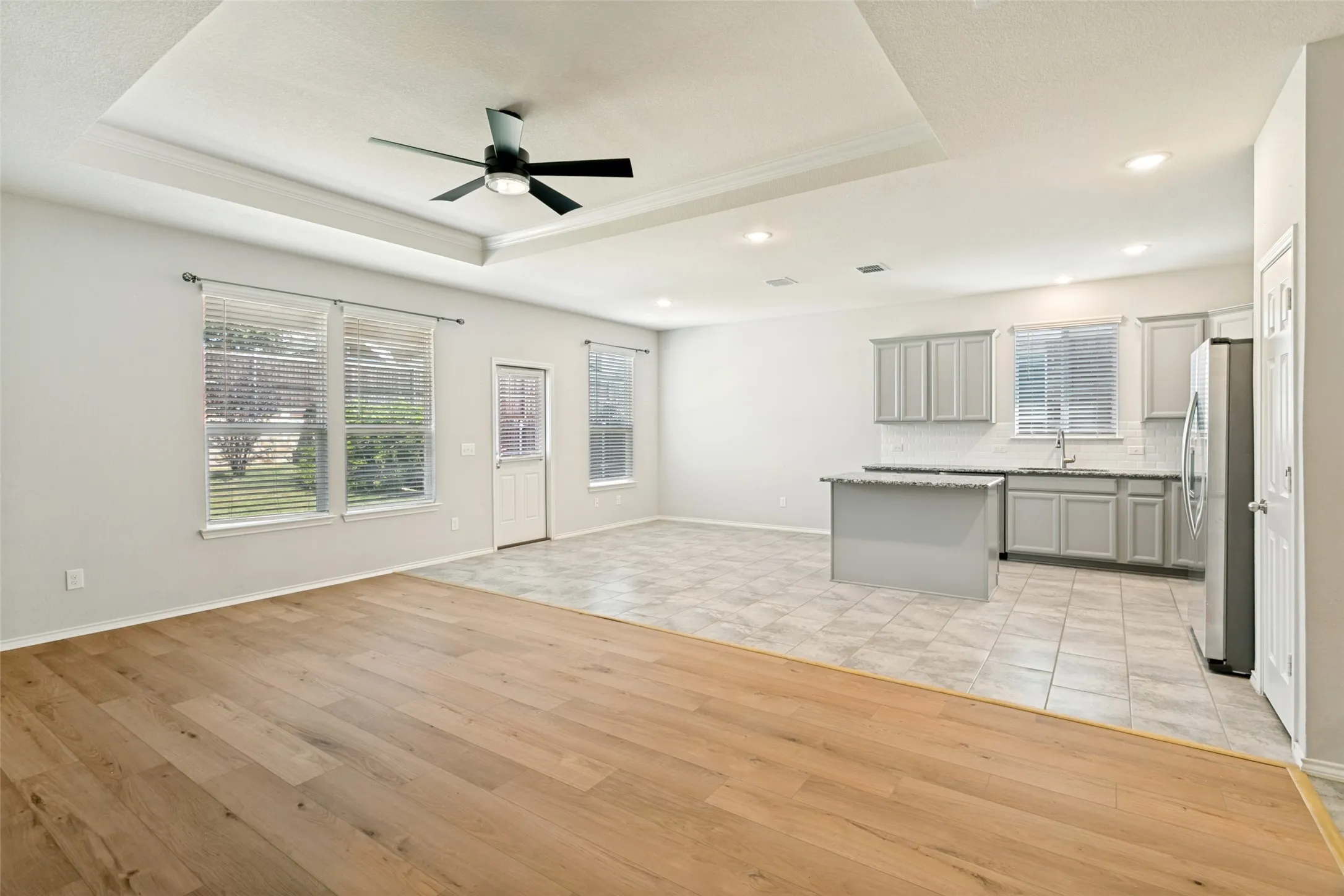 Single Family Residence For Sale in Tarrant County , 5612 Apple Grove Way, Fort Worth, Texas 76123, 3 Bedroom, 2 Bathroom, 2 Garage spaces, 1,681 Sqft, built in 2021, mls#21378103, Real Estate Agent in Fort Worth, Homes For Sale in Tarrant county, Homes For Sale in Fort Worth, Realtor in Fort Worth Texas, Real Estate Brokerage Independent Realty Texas, Luminita Cordes Realtor