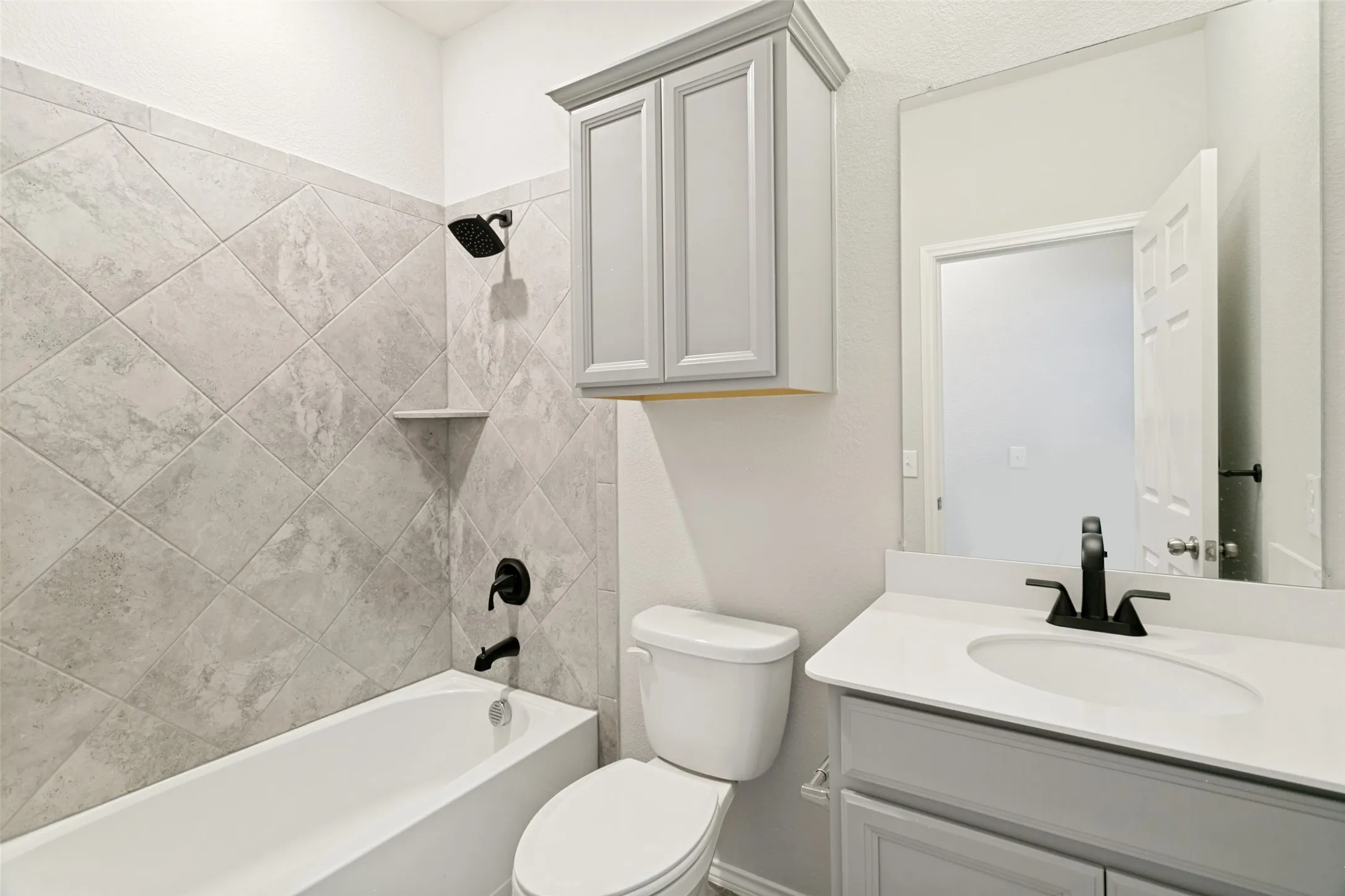 Single Family Residence For Sale in Tarrant County , 5612 Apple Grove Way, Fort Worth, Texas 76123, 3 Bedroom, 2 Bathroom, 2 Garage spaces, 1,681 Sqft, built in 2021, mls#21378103, Real Estate Agent in Fort Worth, Homes For Sale in Tarrant county, Homes For Sale in Fort Worth, Realtor in Fort Worth Texas, Real Estate Brokerage Independent Realty Texas, Luminita Cordes Realtor