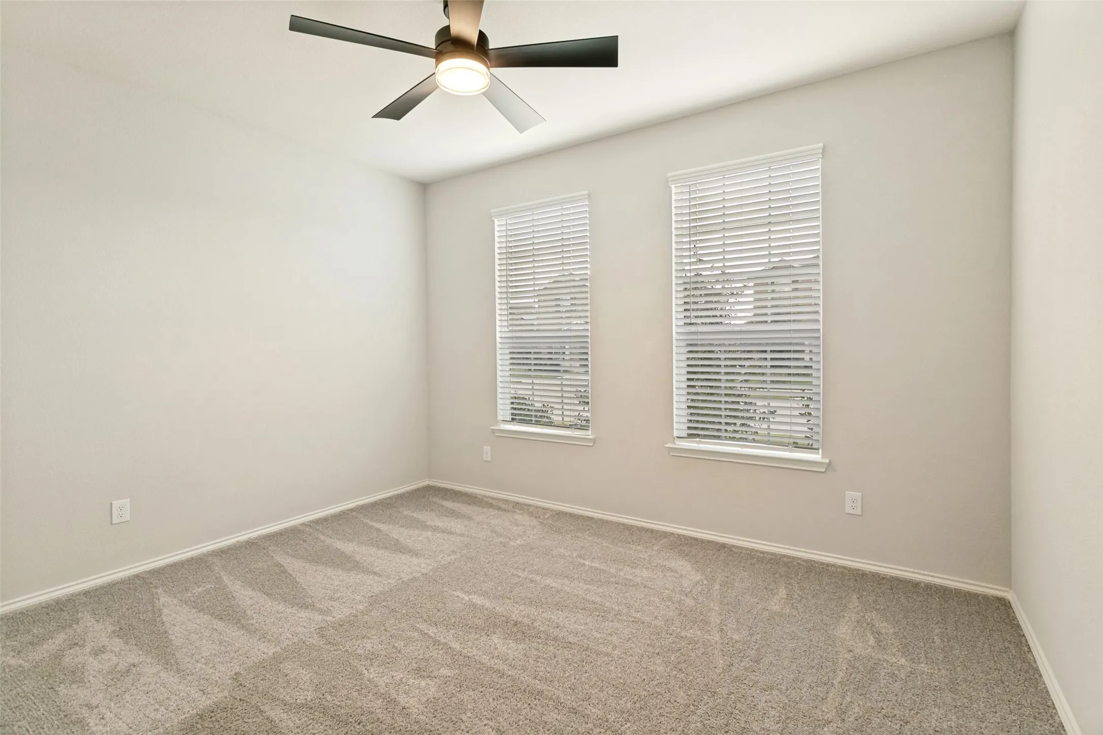 Single Family Residence For Sale in Tarrant County , 5612 Apple Grove Way, Fort Worth, Texas 76123, 3 Bedroom, 2 Bathroom, 2 Garage spaces, 1,681 Sqft, built in 2021, mls#21378103, Real Estate Agent in Fort Worth, Homes For Sale in Tarrant county, Homes For Sale in Fort Worth, Realtor in Fort Worth Texas, Real Estate Brokerage Independent Realty Texas, Luminita Cordes Realtor