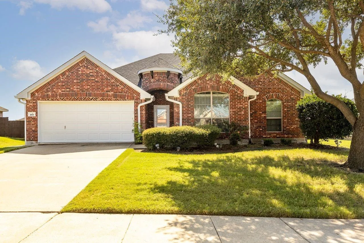 Single Family Residence For Sale in Kaufman County , 107 Harvest Way, Crandall, Texas 75114, 4 Bedroom, 2 Bathroom, 2 Garage spaces, 2,022 Sqft, built in 2010, mls#21378136, Real Estate Agent in Crandall, Homes For Sale in Kaufman county, Homes For Sale in Crandall, Realtor in Crandall Texas, Real Estate Brokerage Independent Realty Texas, Luminita Cordes Realtor