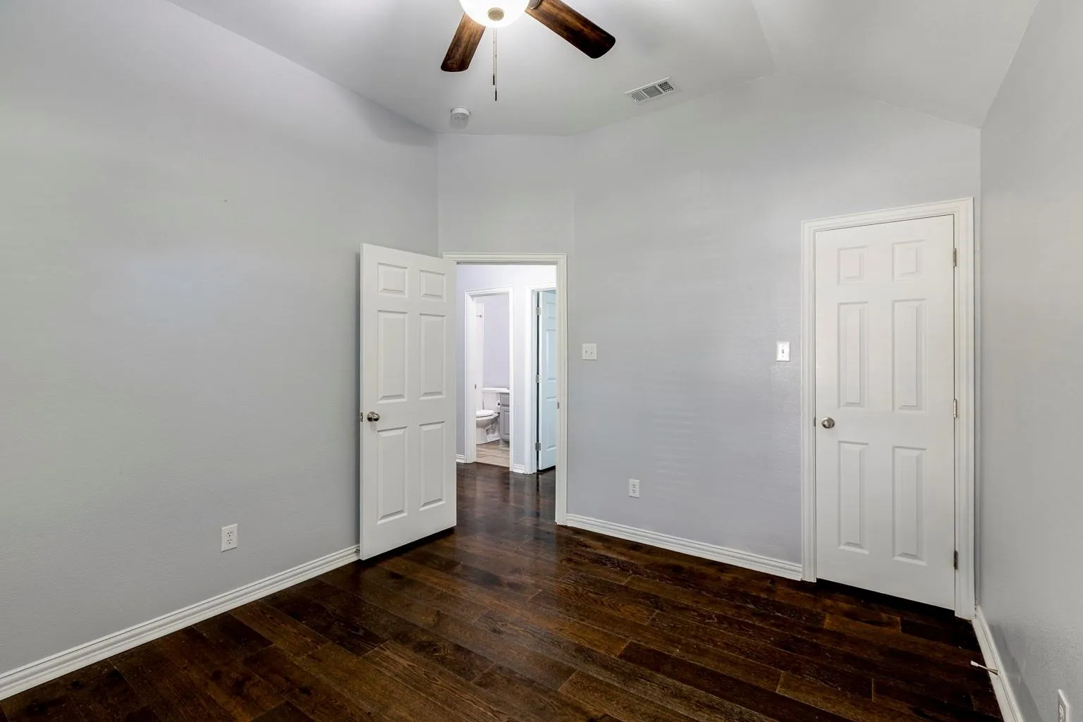 Single Family Residence For Sale in Kaufman County , 107 Harvest Way, Crandall, Texas 75114, 4 Bedroom, 2 Bathroom, 2 Garage spaces, 2,022 Sqft, built in 2010, mls#21378136, Real Estate Agent in Crandall, Homes For Sale in Kaufman county, Homes For Sale in Crandall, Realtor in Crandall Texas, Real Estate Brokerage Independent Realty Texas, Luminita Cordes Realtor