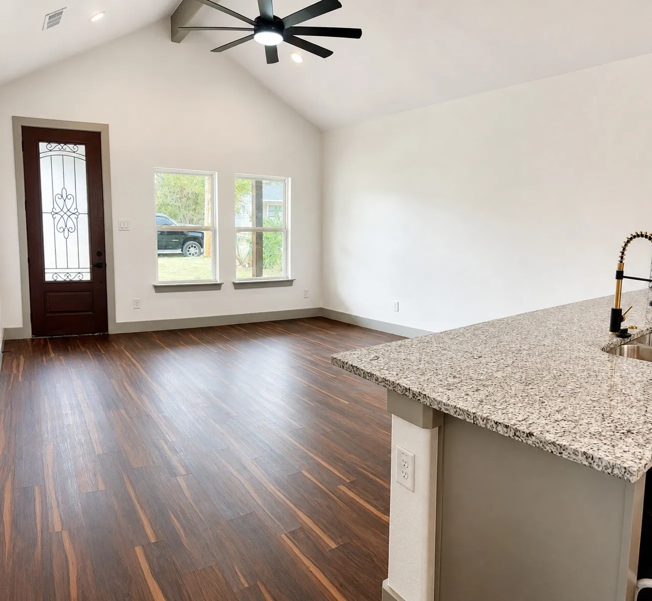 Single Family Residence For Sale in Johnson County , 207 Cotton Street, Alvarado, Texas 76009, 3 Bedroom, 2 Bathroom, 2 Garage spaces, 1,340 Sqft, built in 2026, mls#21376828, Real Estate Agent in Alvarado, Homes For Sale in Johnson county, Homes For Sale in Alvarado, Realtor in Alvarado Texas, Real Estate Brokerage Independent Realty Texas, Luminita Cordes Realtor